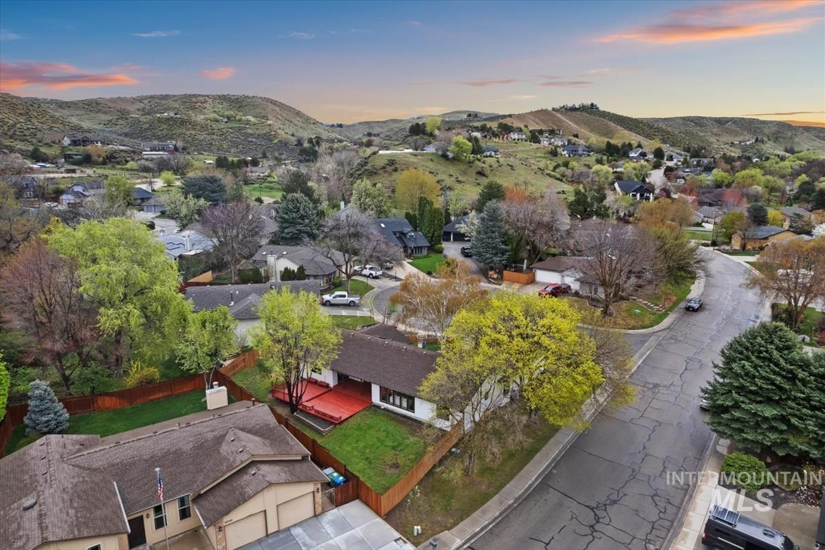 6779 Fairhill Pl, Boise, Idaho 83714, 3 Bedrooms, 2 Bathrooms, Residential For Sale, Price $649,900, 98980526