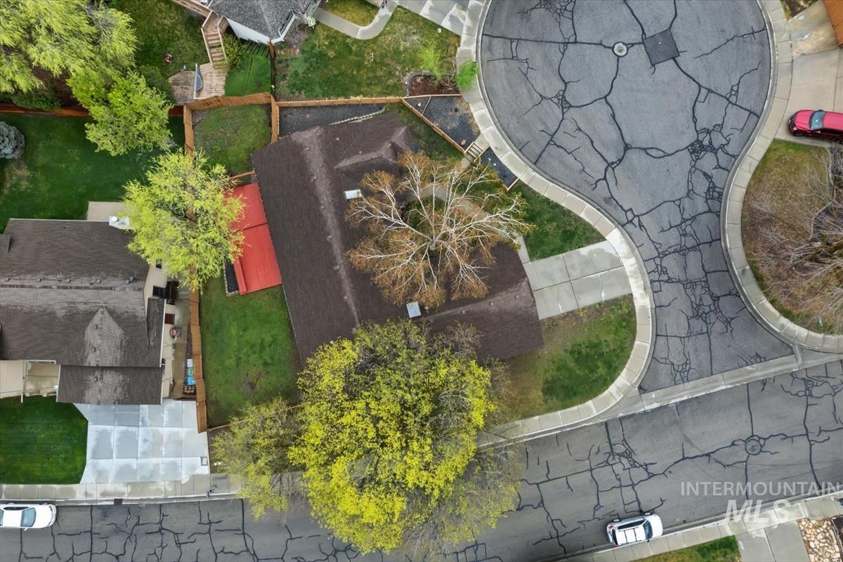 6779 Fairhill Pl, Boise, Idaho 83714, 3 Bedrooms, 2 Bathrooms, Residential For Sale, Price $649,900, 98980526