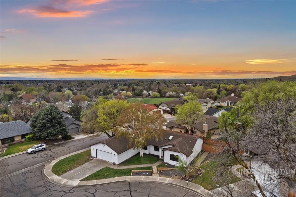 6779 Fairhill Pl, Boise, Idaho 83714, 3 Bedrooms, 2 Bathrooms, Residential For Sale, Price $649,900, 98980526