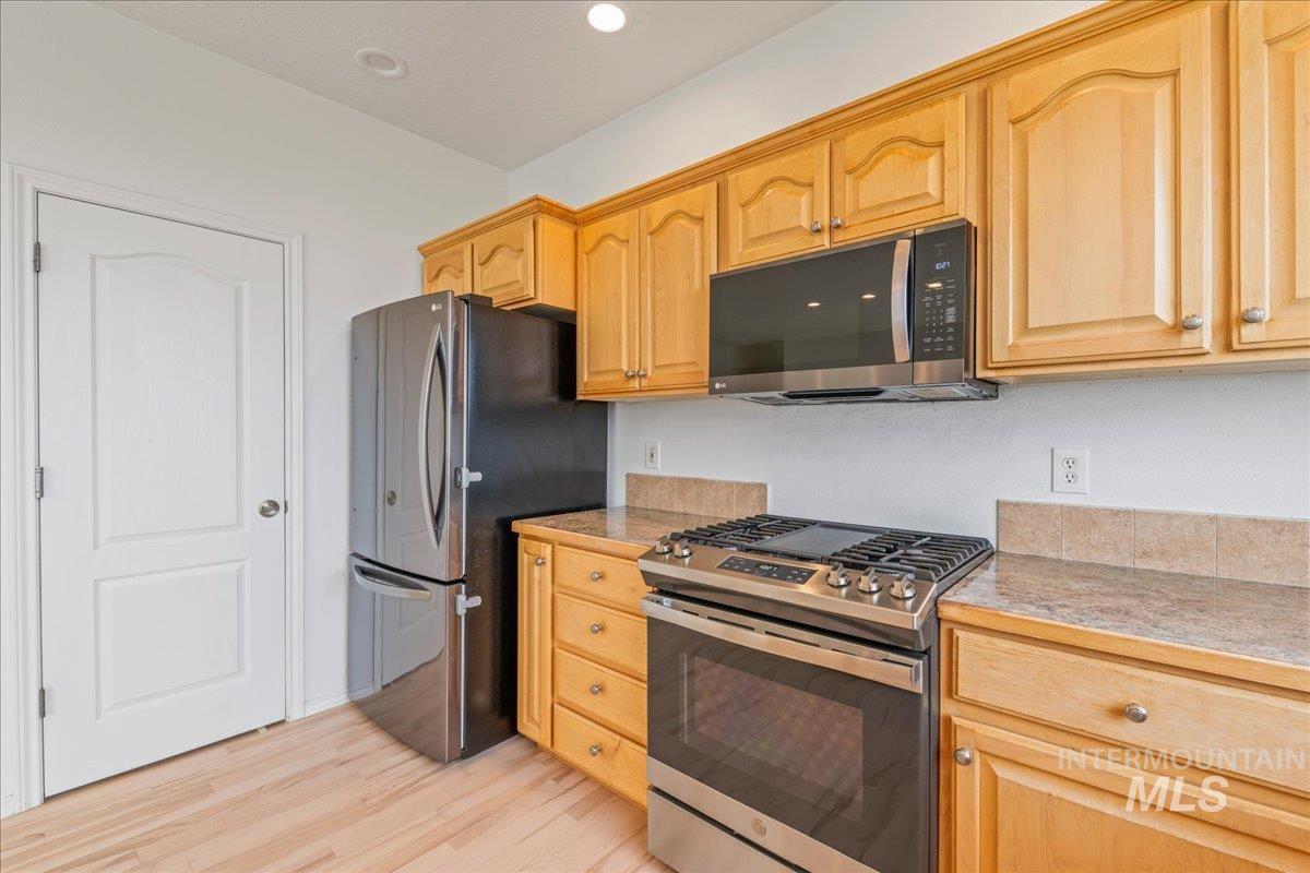 13983 Santa Rita Drive, Nampa, Idaho 83686, 6 Bedrooms, 3 Bathrooms, Residential For Sale, Price $815,000,MLS 98980527