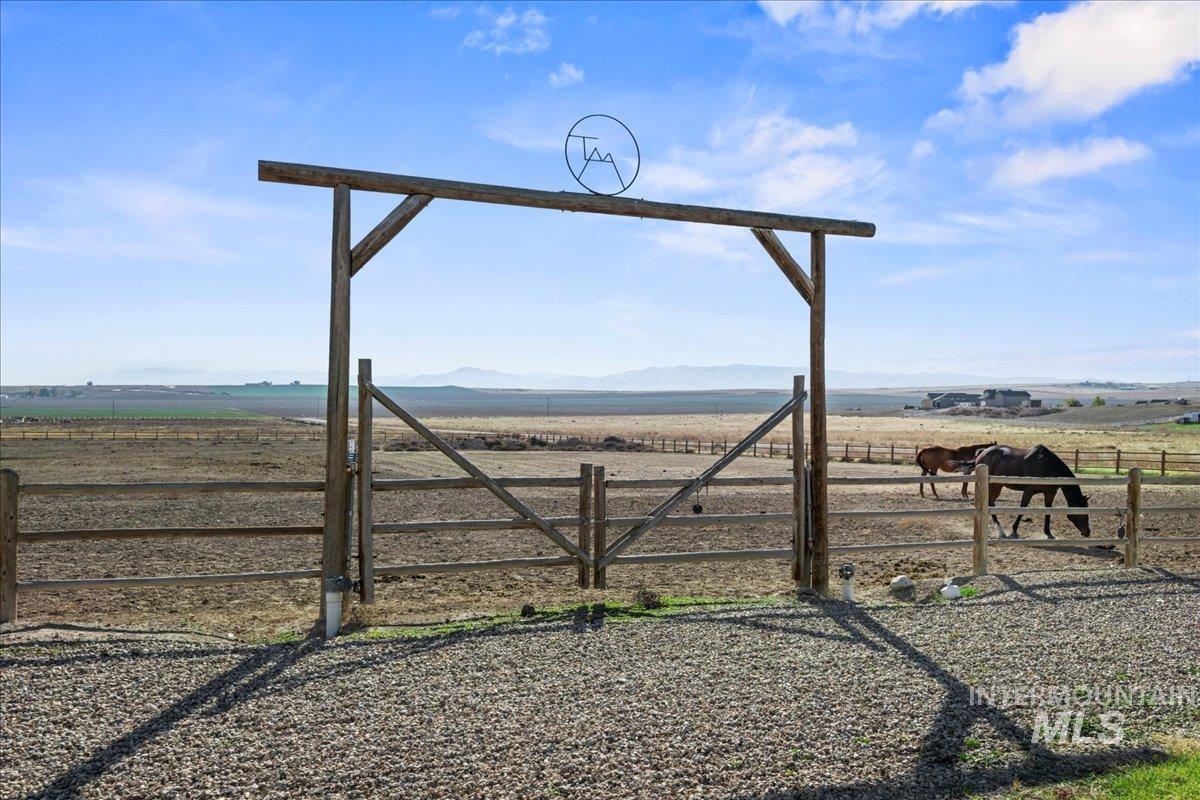 13983 Santa Rita Drive, Nampa, Idaho 83686, 6 Bedrooms, 3 Bathrooms, Residential For Sale, Price $815,000,MLS 98980527