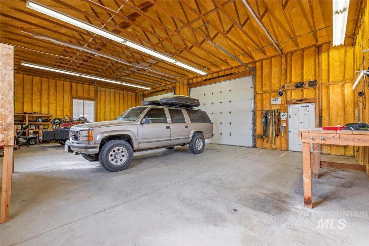 13983 Santa Rita Drive, Nampa, Idaho 83686, 6 Bedrooms, 3 Bathrooms, Residential For Sale, Price $815,000,MLS 98980527