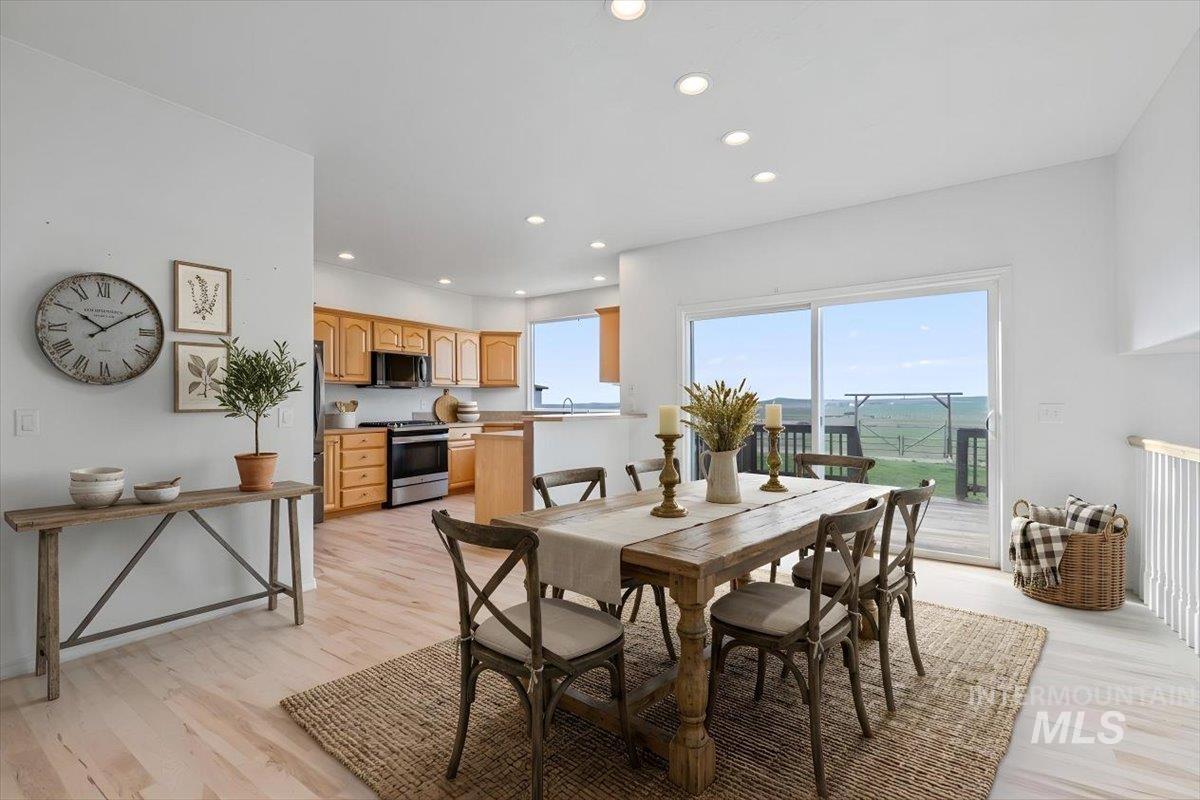 13983 Santa Rita Drive, Nampa, Idaho 83686, 6 Bedrooms, 3 Bathrooms, Residential For Sale, Price $815,000,MLS 98980527