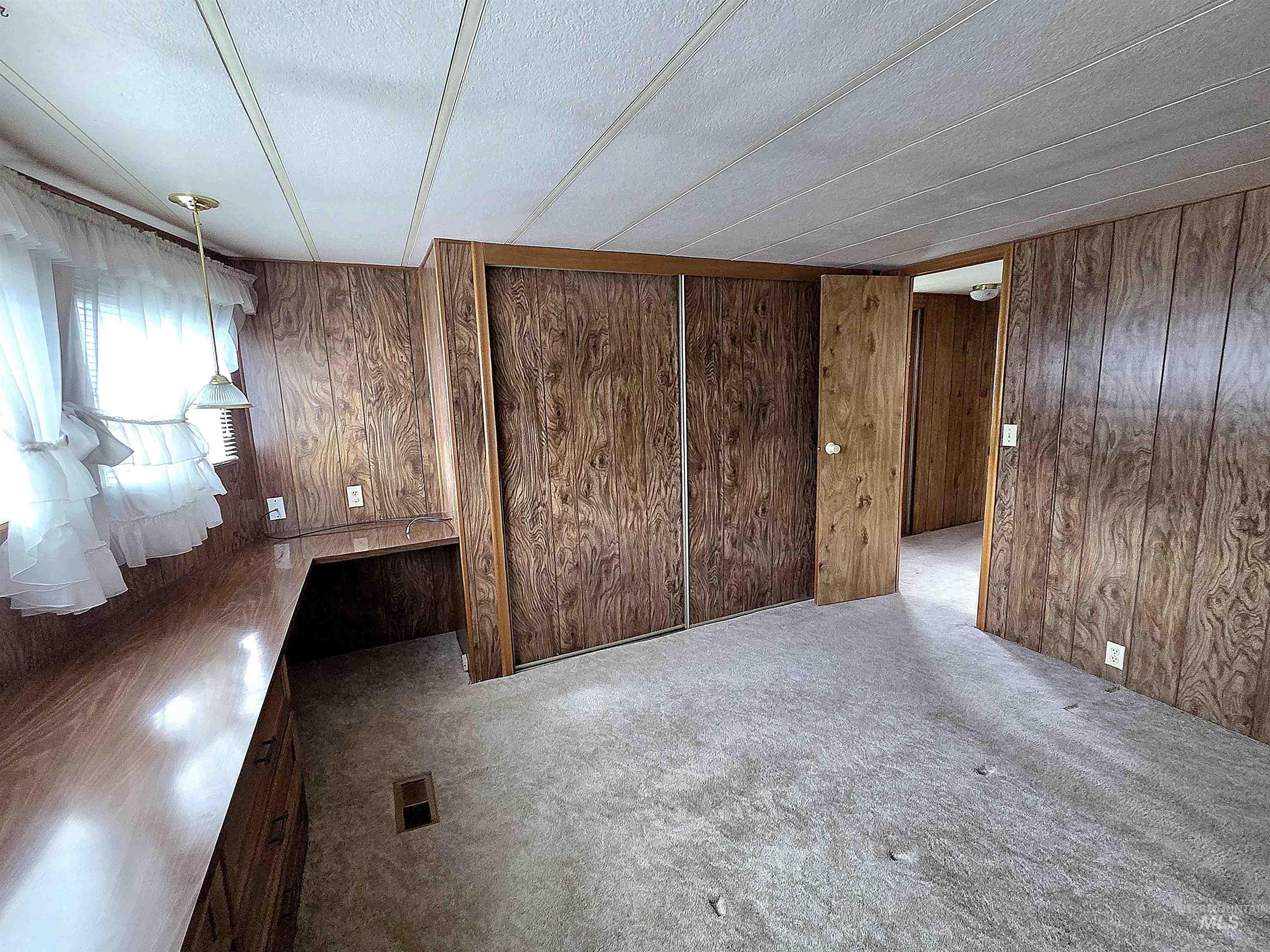 2205 E Linden St Trlr 91, Caldwell, Idaho 83605-5983, 2 Bedrooms, 1 Bathroom, Residential For Sale, Price $79,900, 98980530