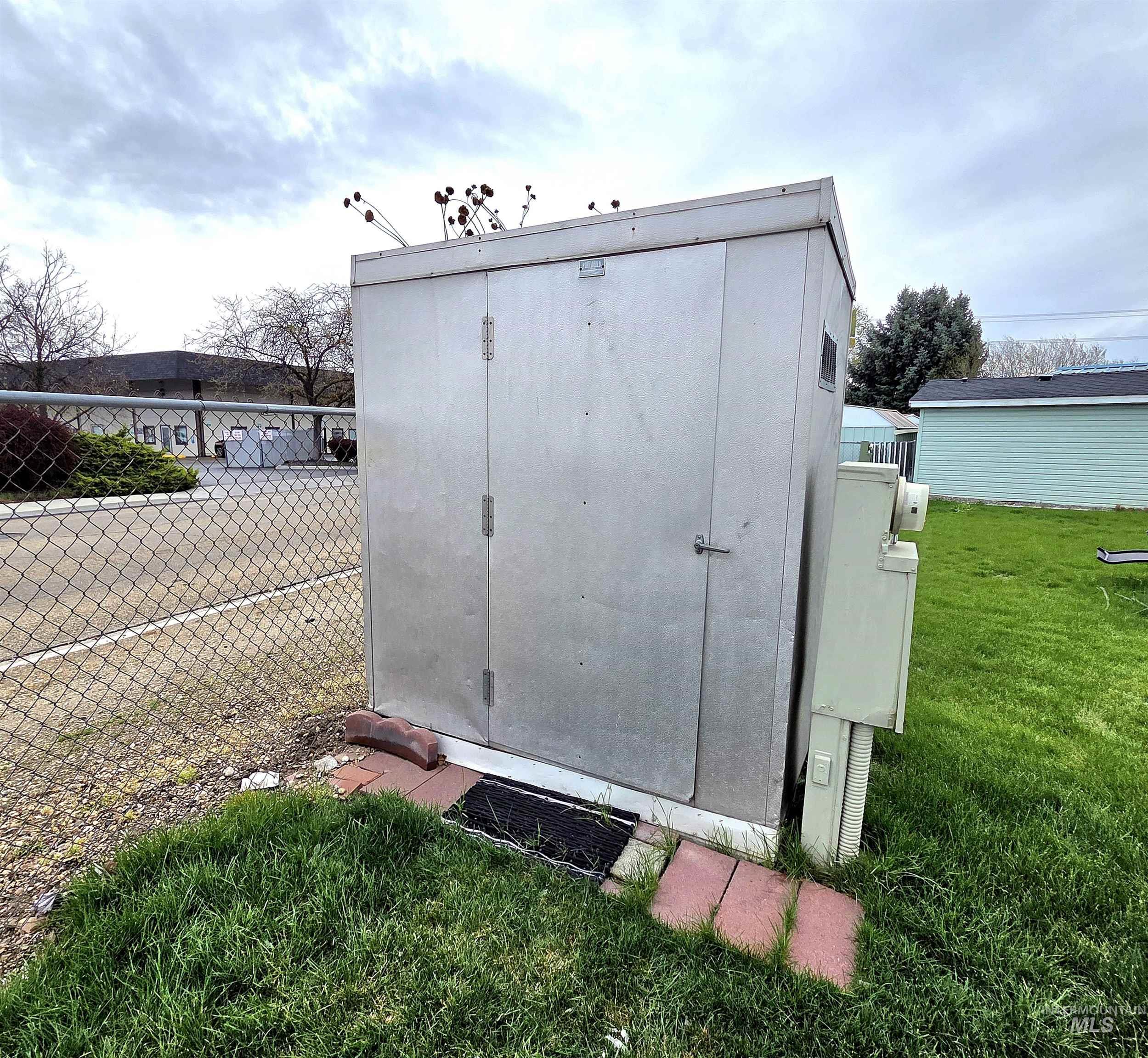 2205 E Linden St Trlr 91, Caldwell, Idaho 83605-5983, 2 Bedrooms, 1 Bathroom, Residential For Sale, Price $79,900, 98980530