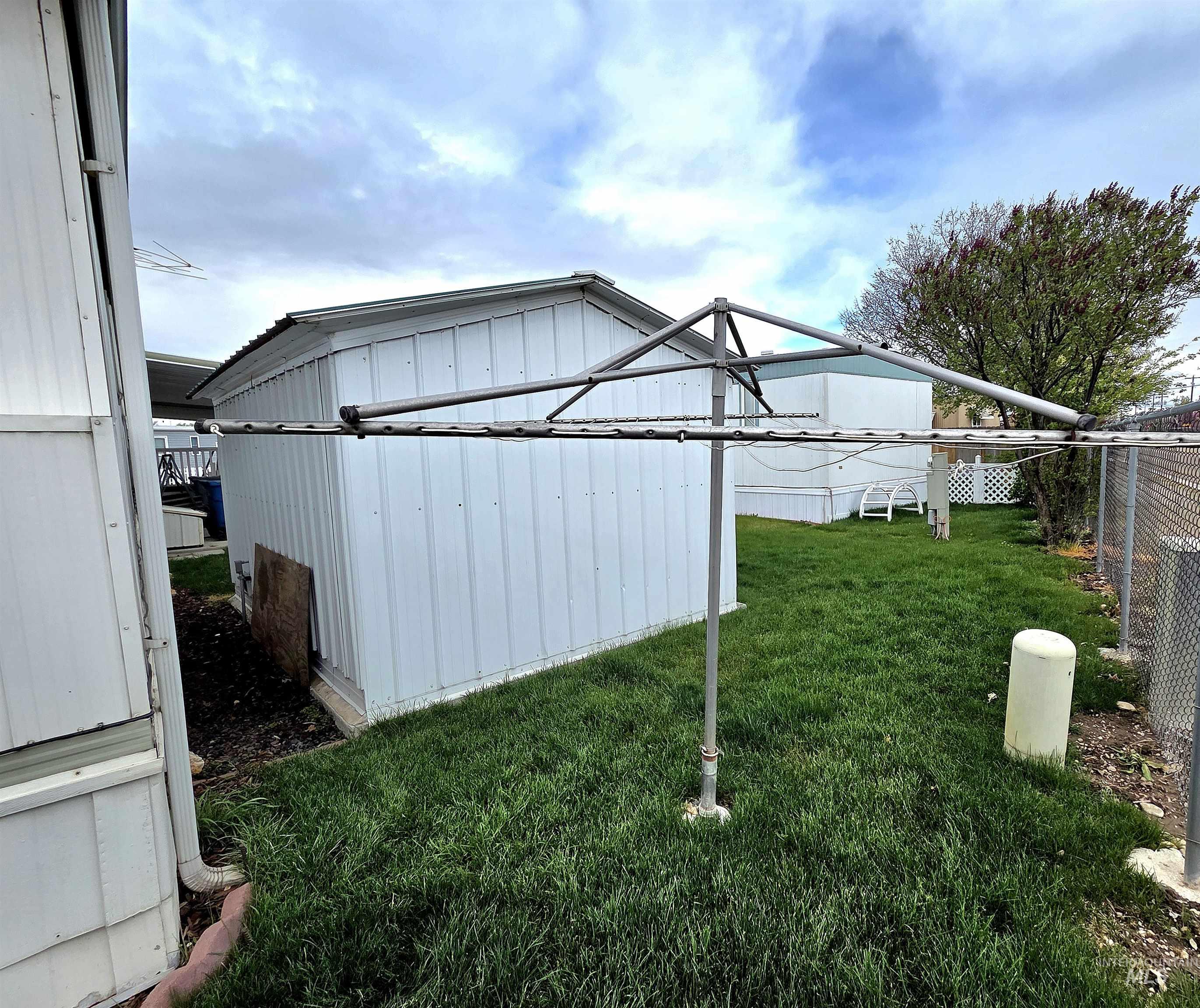 2205 E Linden St Trlr 91, Caldwell, Idaho 83605-5983, 2 Bedrooms, 1 Bathroom, Residential For Sale, Price $79,900, 98980530