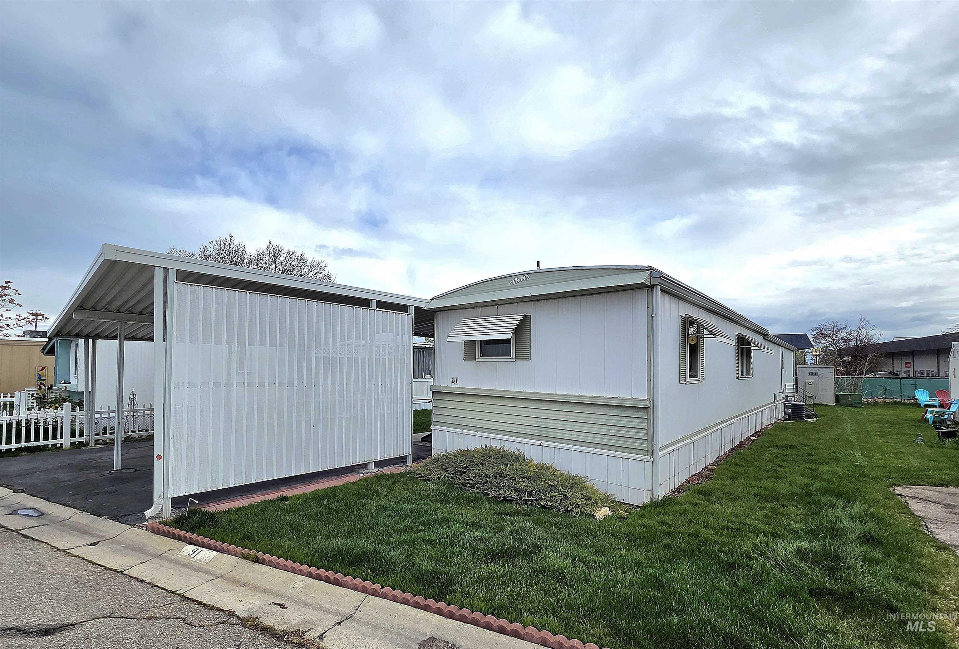 2205 E Linden St Trlr 91, Caldwell, Idaho 83605-5983, 2 Bedrooms, 1 Bathroom, Residential For Sale, Price $79,900, 98980530