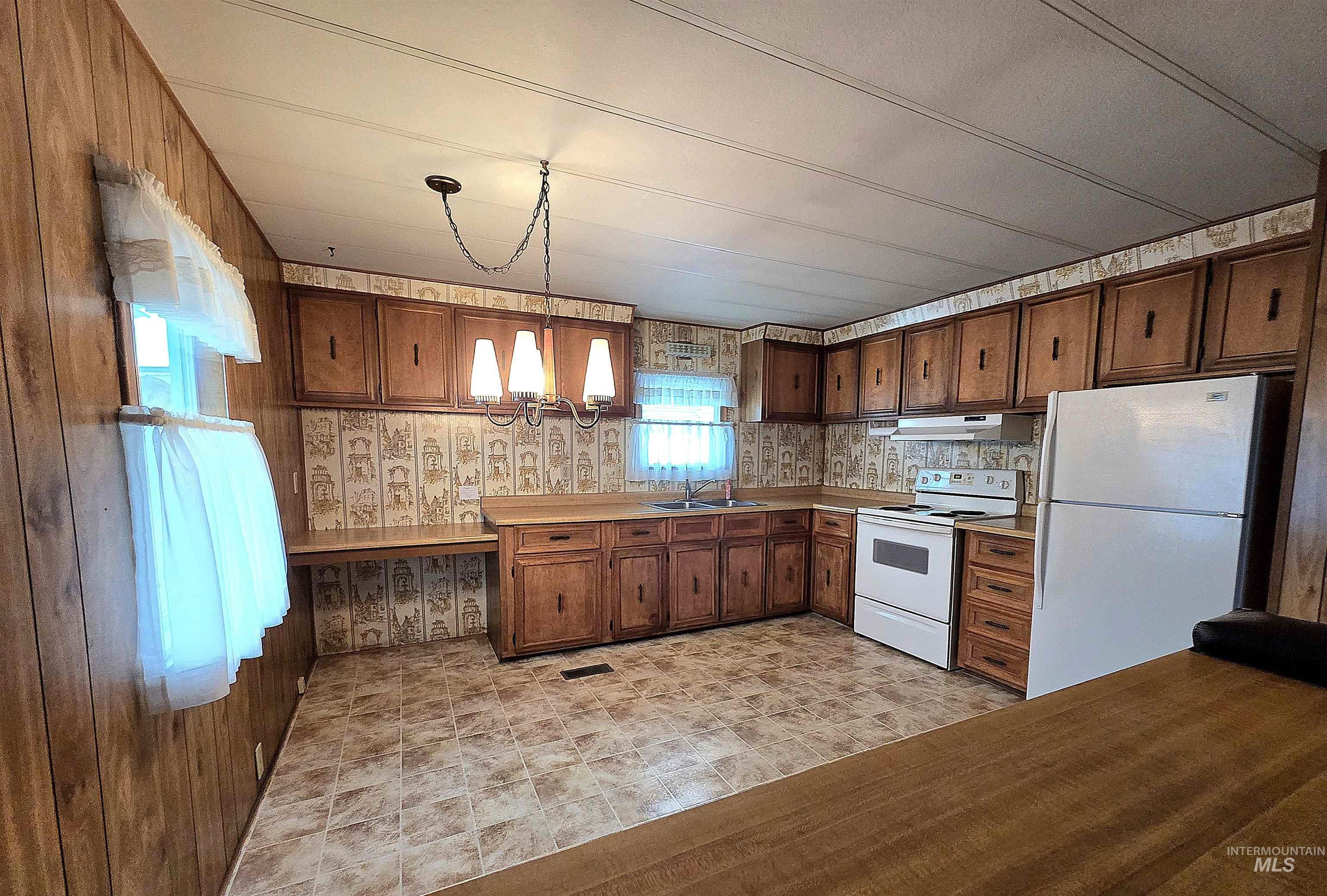 2205 E Linden St Trlr 91, Caldwell, Idaho 83605-5983, 2 Bedrooms, 1 Bathroom, Residential For Sale, Price $79,900, 98980530