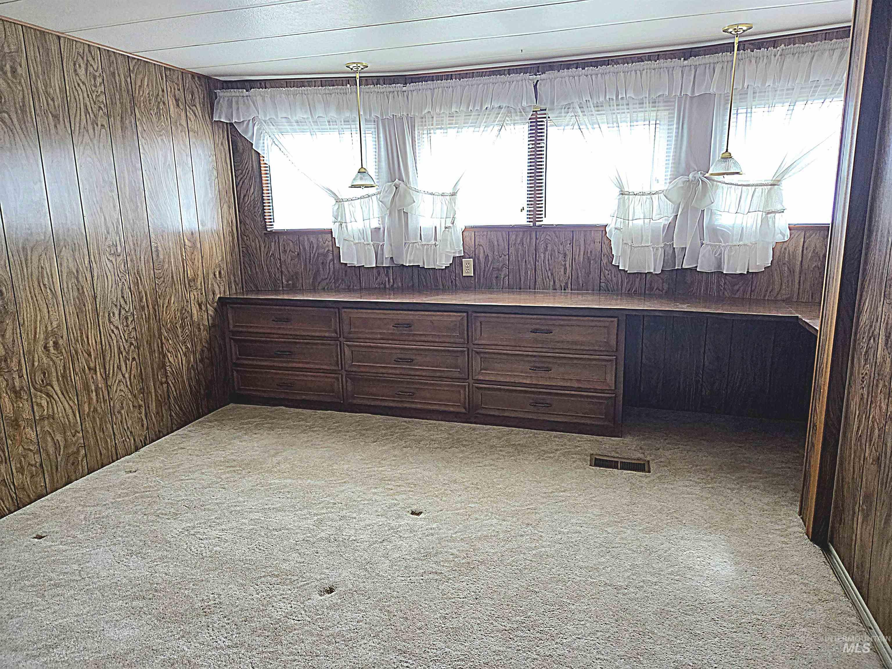 2205 E Linden St Trlr 91, Caldwell, Idaho 83605-5983, 2 Bedrooms, 1 Bathroom, Residential For Sale, Price $79,900, 98980530