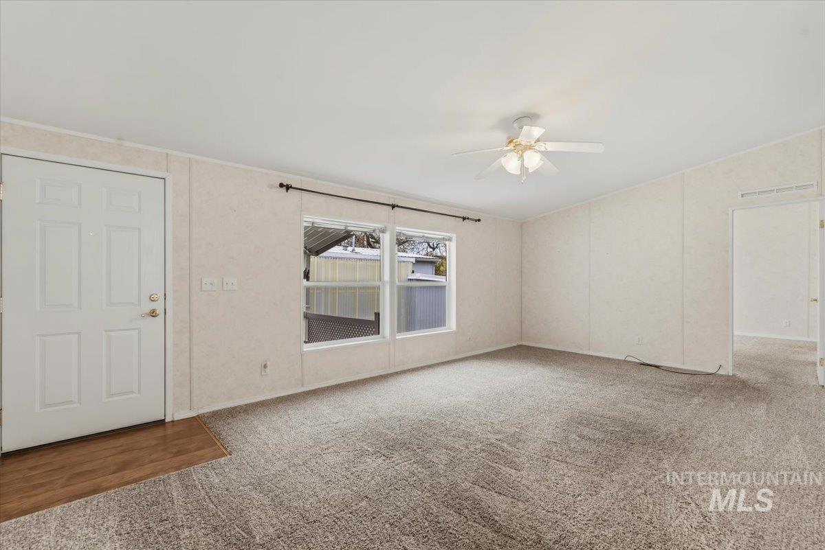 9390 W Ustick Rd., Boise, Idaho 83704, 3 Bedrooms, 2 Bathrooms, Residential For Sale, Price $149,900,MLS 98980532