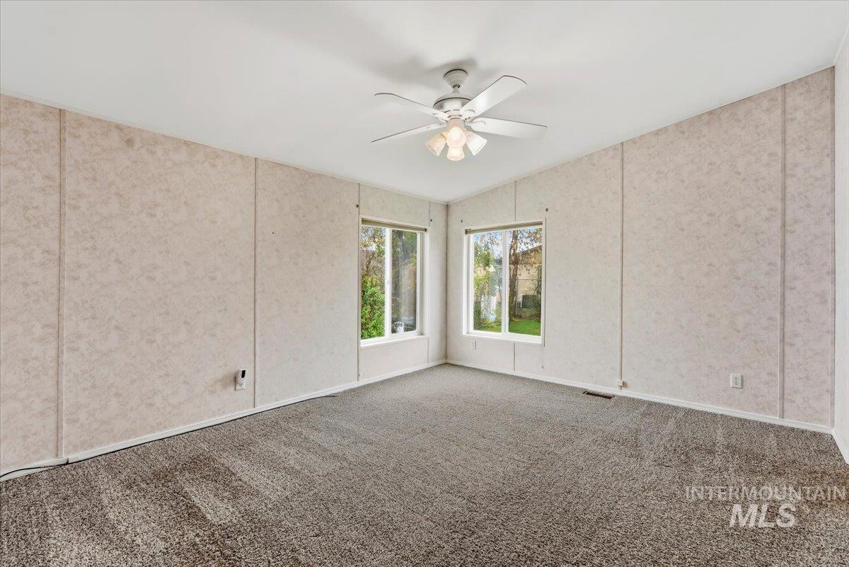 9390 W Ustick Rd., Boise, Idaho 83704, 3 Bedrooms, 2 Bathrooms, Residential For Sale, Price $149,900,MLS 98980532