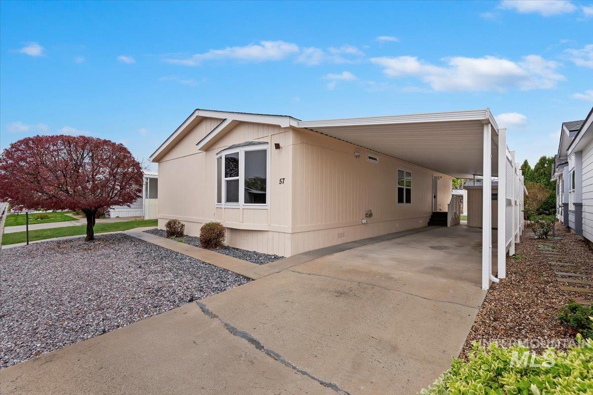 9390 W Ustick Rd., Boise, Idaho 83704, 3 Bedrooms, 2 Bathrooms, Residential For Sale, Price $149,900,MLS 98980532