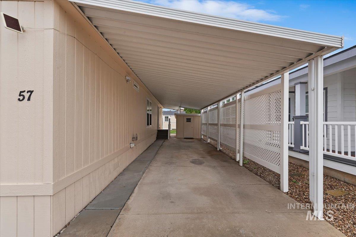 9390 W Ustick Rd., Boise, Idaho 83704, 3 Bedrooms, 2 Bathrooms, Residential For Sale, Price $149,900,MLS 98980532