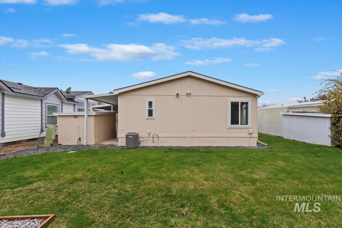 9390 W Ustick Rd., Boise, Idaho 83704, 3 Bedrooms, 2 Bathrooms, Residential For Sale, Price $149,900,MLS 98980532