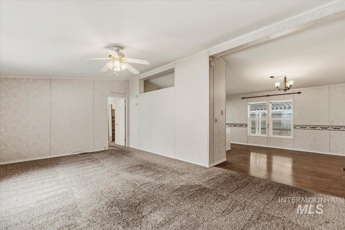 9390 W Ustick Rd., Boise, Idaho 83704, 3 Bedrooms, 2 Bathrooms, Residential For Sale, Price $149,900,MLS 98980532