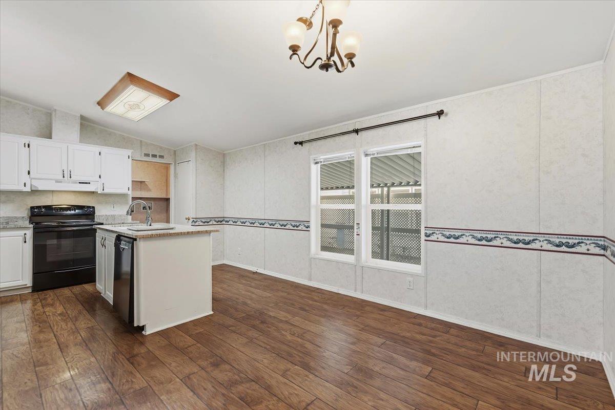 9390 W Ustick Rd., Boise, Idaho 83704, 3 Bedrooms, 2 Bathrooms, Residential For Sale, Price $149,900,MLS 98980532