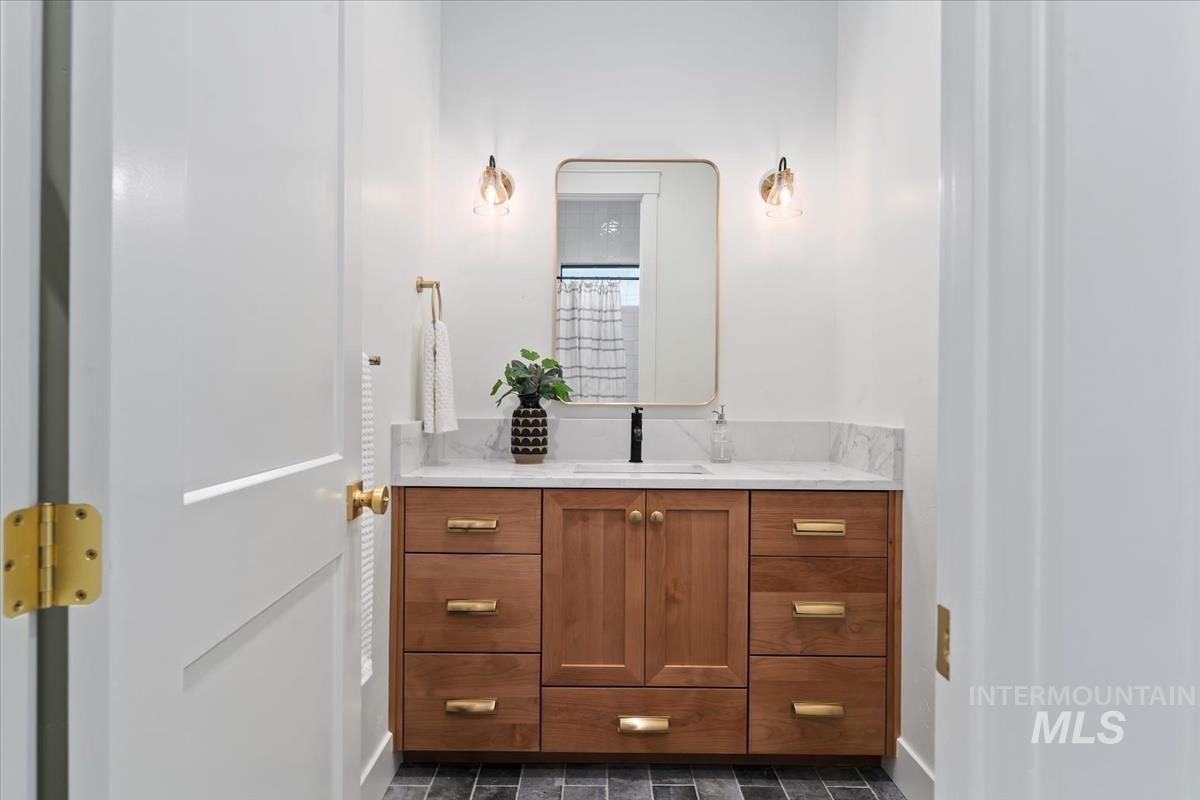 196 N Timber Wolf Pl, Eagle, Idaho 83616, 4 Bedrooms, 3.5 Bathrooms, Residential For Sale, Price $1,274,900,MLS 98980533