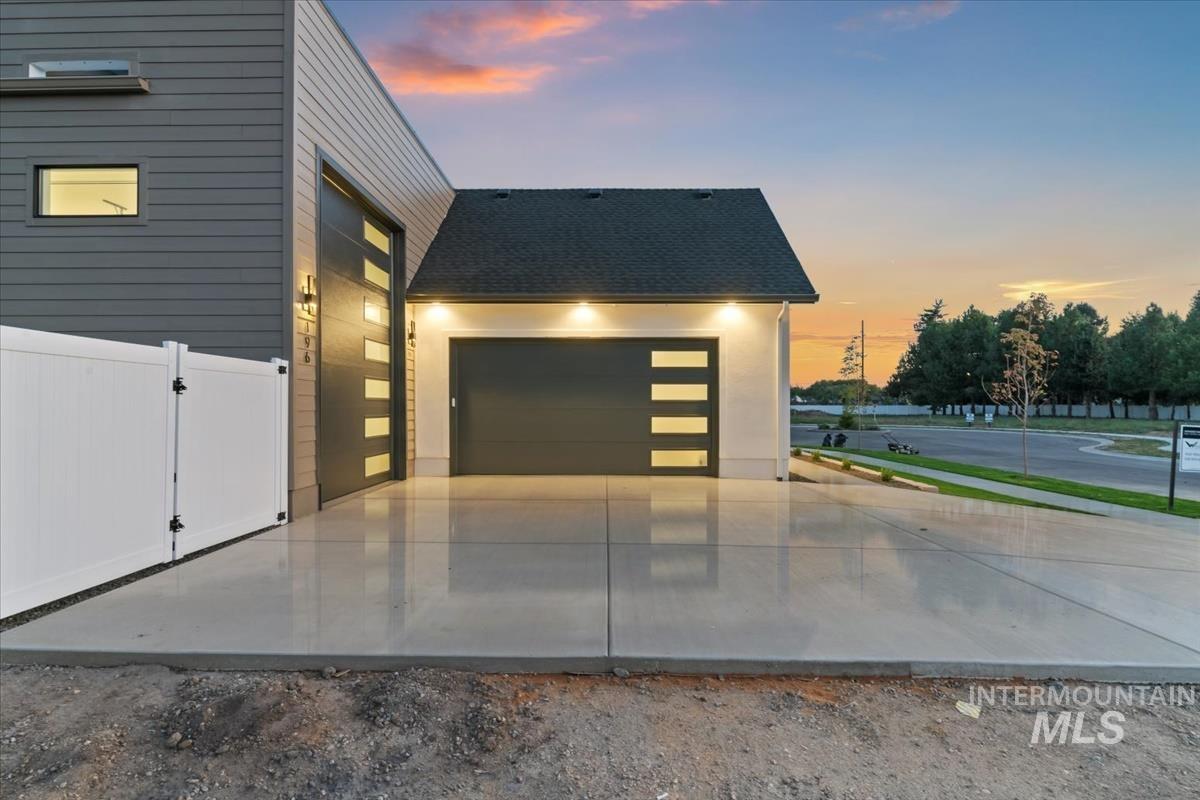 196 N Timber Wolf Pl, Eagle, Idaho 83616, 4 Bedrooms, 3.5 Bathrooms, Residential For Sale, Price $1,274,900,MLS 98980533