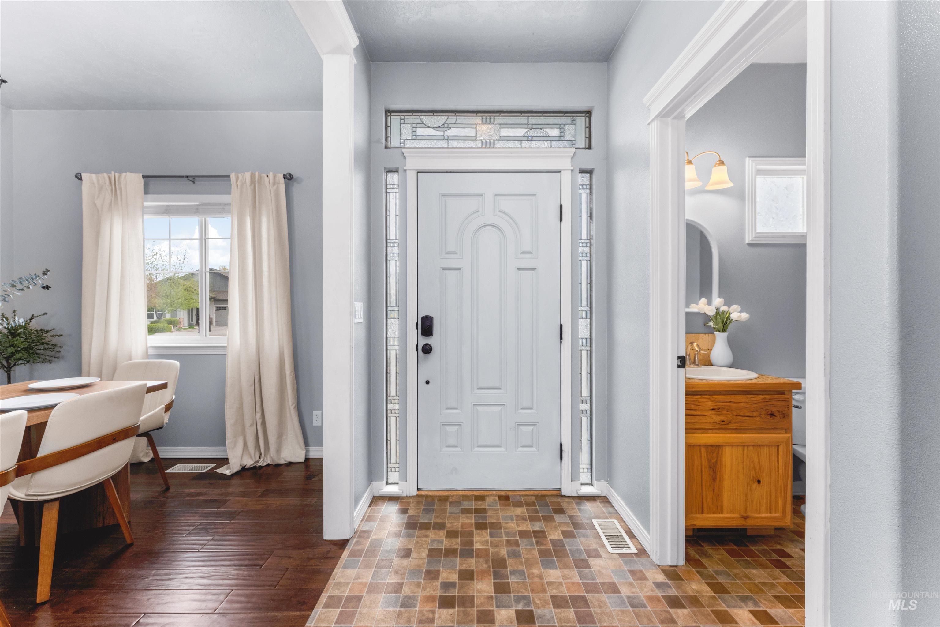 1307 W Belknap, Nampa, Idaho 83686, 3 Bedrooms, 2.5 Bathrooms, Residential For Sale, Price $429,000, 98980536