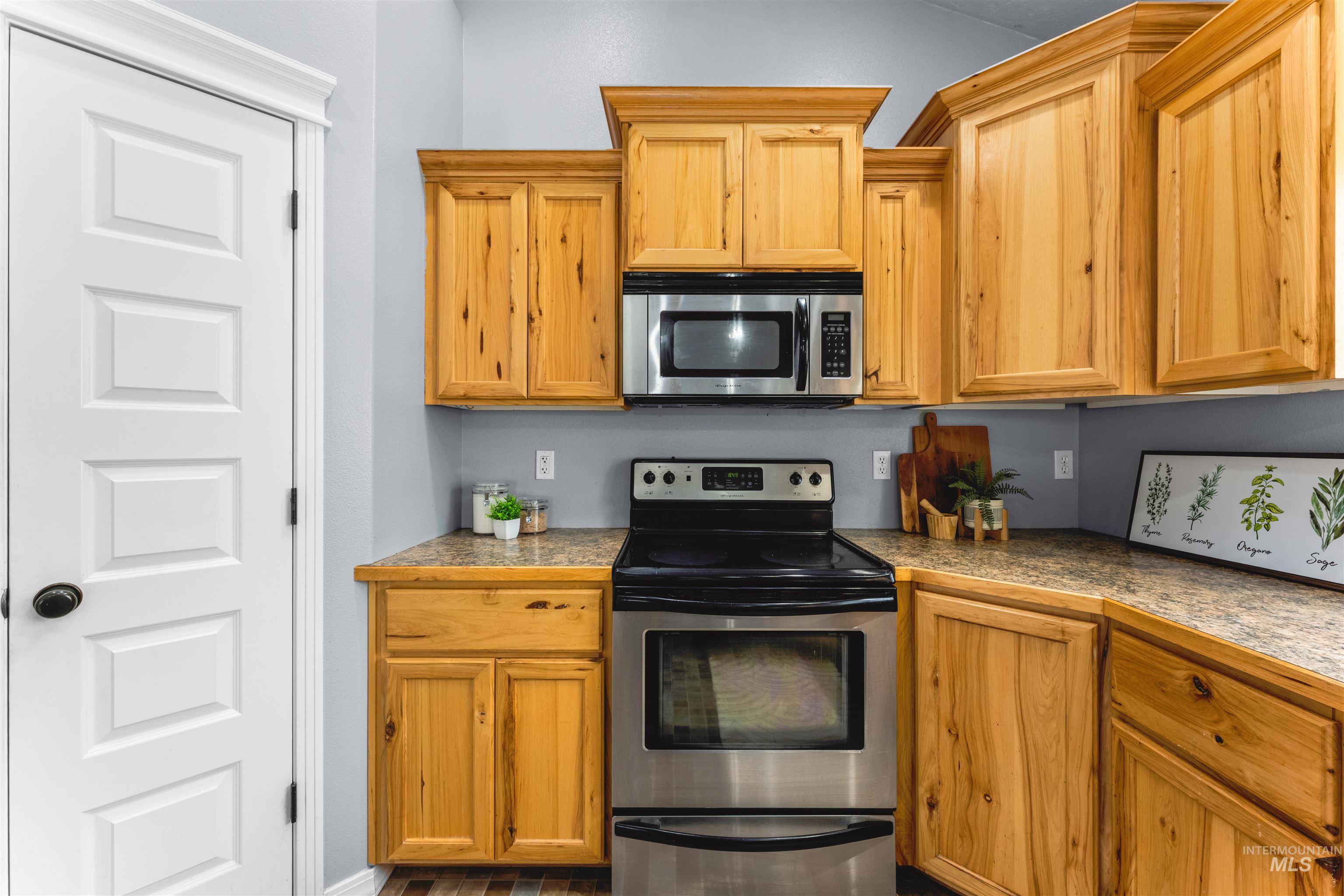 1307 W Belknap, Nampa, Idaho 83686, 3 Bedrooms, 2.5 Bathrooms, Residential For Sale, Price $429,000, 98980536