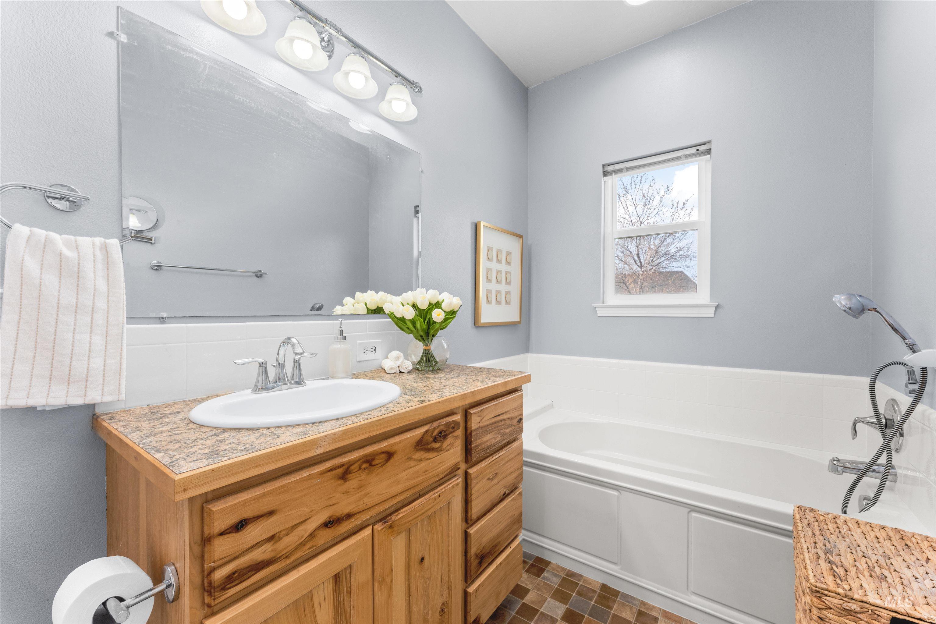 1307 W Belknap, Nampa, Idaho 83686, 3 Bedrooms, 2.5 Bathrooms, Residential For Sale, Price $429,000, 98980536