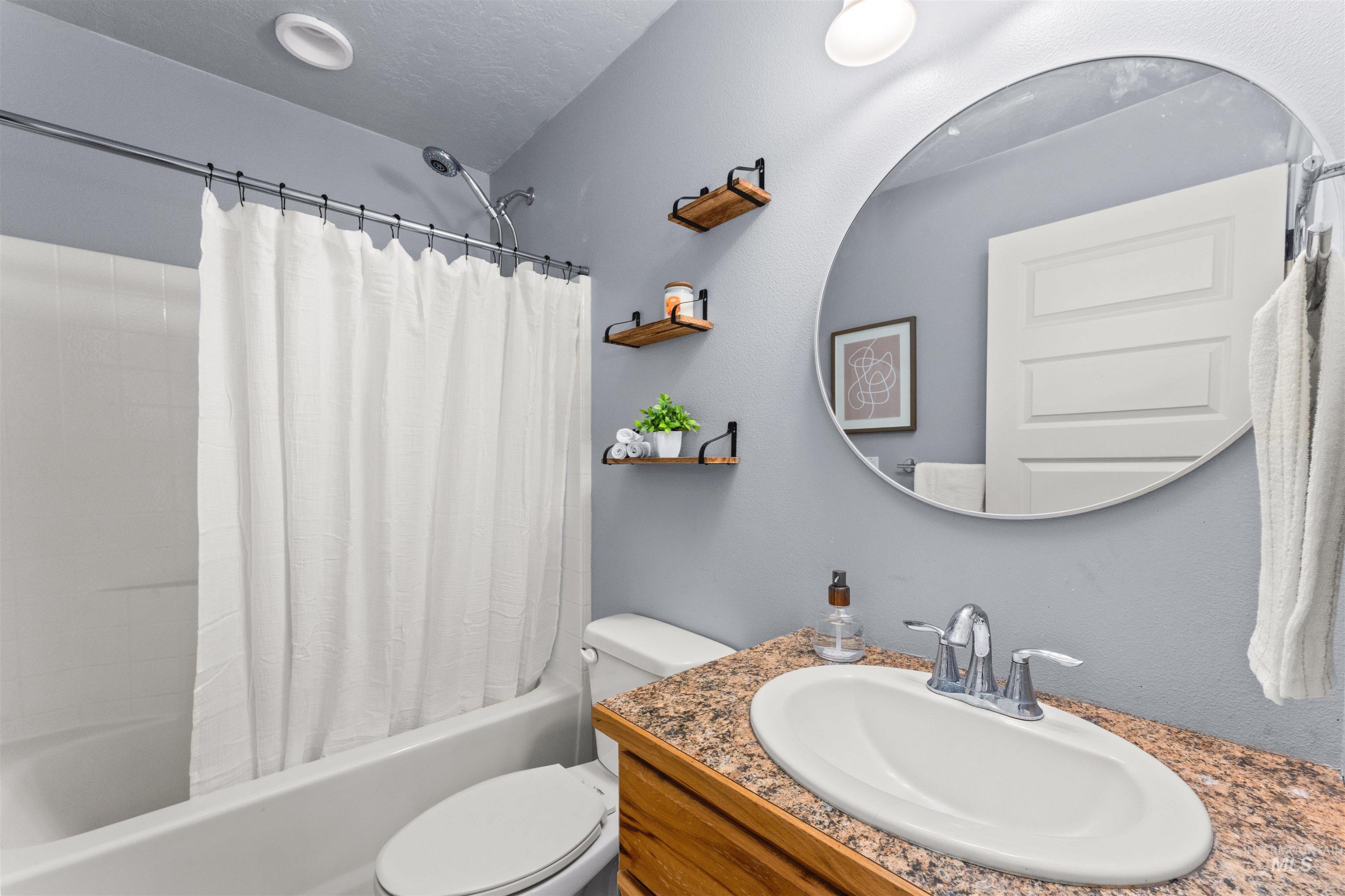 1307 W Belknap, Nampa, Idaho 83686, 3 Bedrooms, 2.5 Bathrooms, Residential For Sale, Price $429,000, 98980536