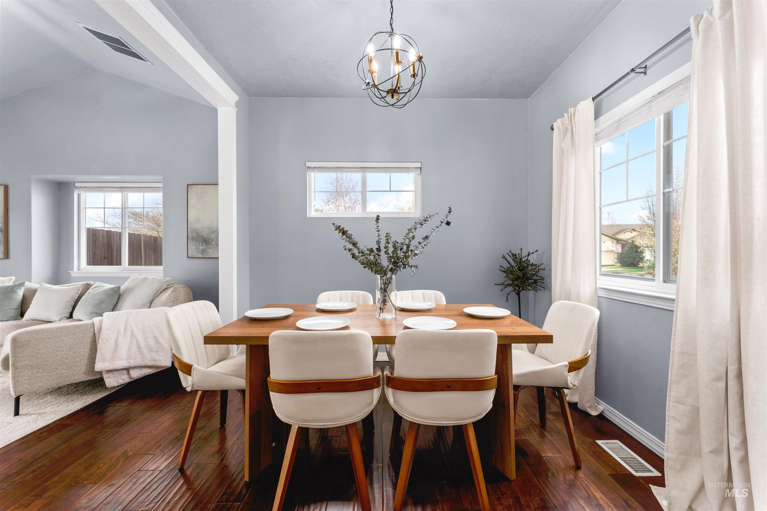 1307 W Belknap, Nampa, Idaho 83686, 3 Bedrooms, 2.5 Bathrooms, Residential For Sale, Price $429,000, 98980536