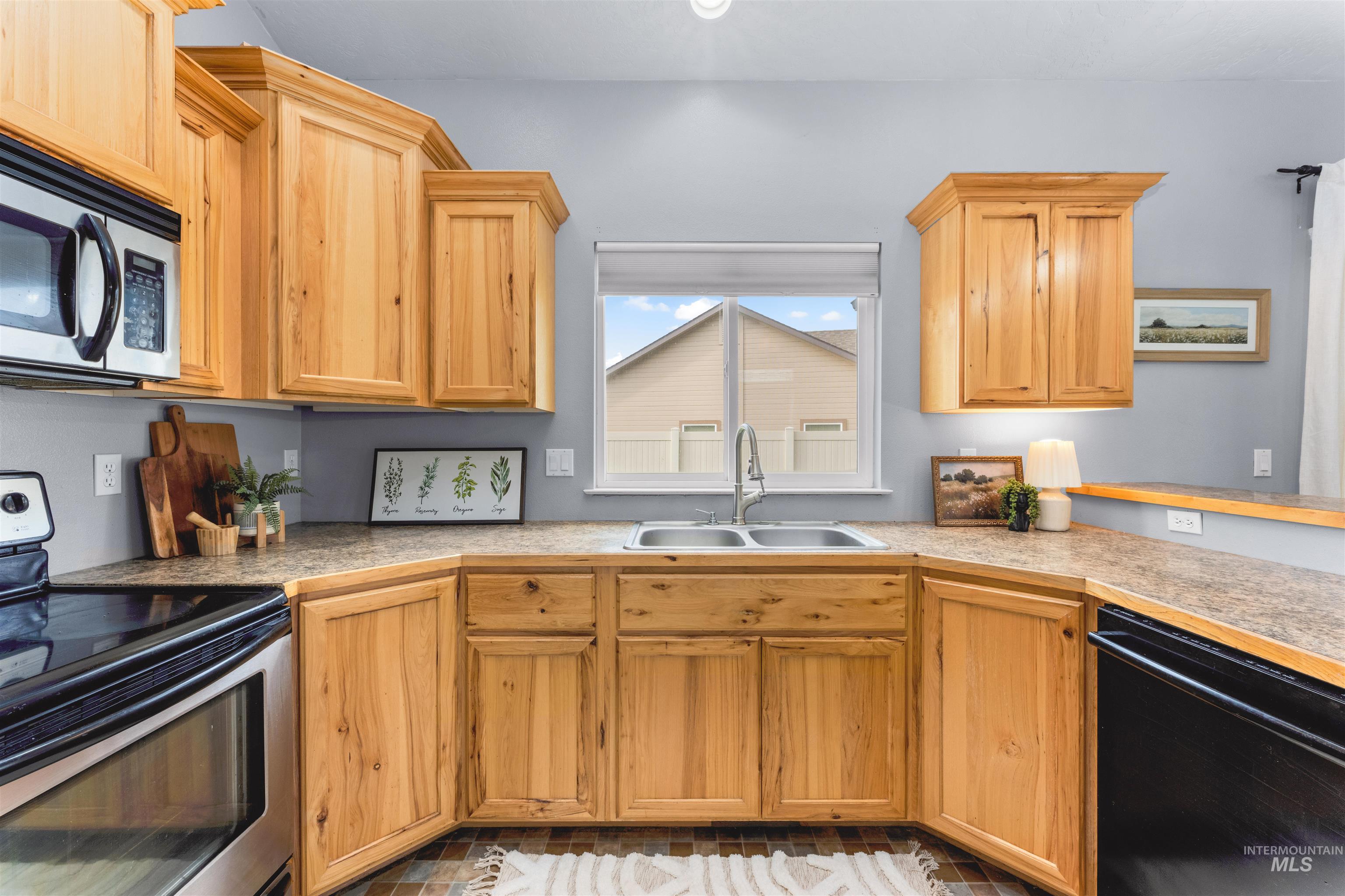 1307 W Belknap, Nampa, Idaho 83686, 3 Bedrooms, 2.5 Bathrooms, Residential For Sale, Price $429,000, 98980536