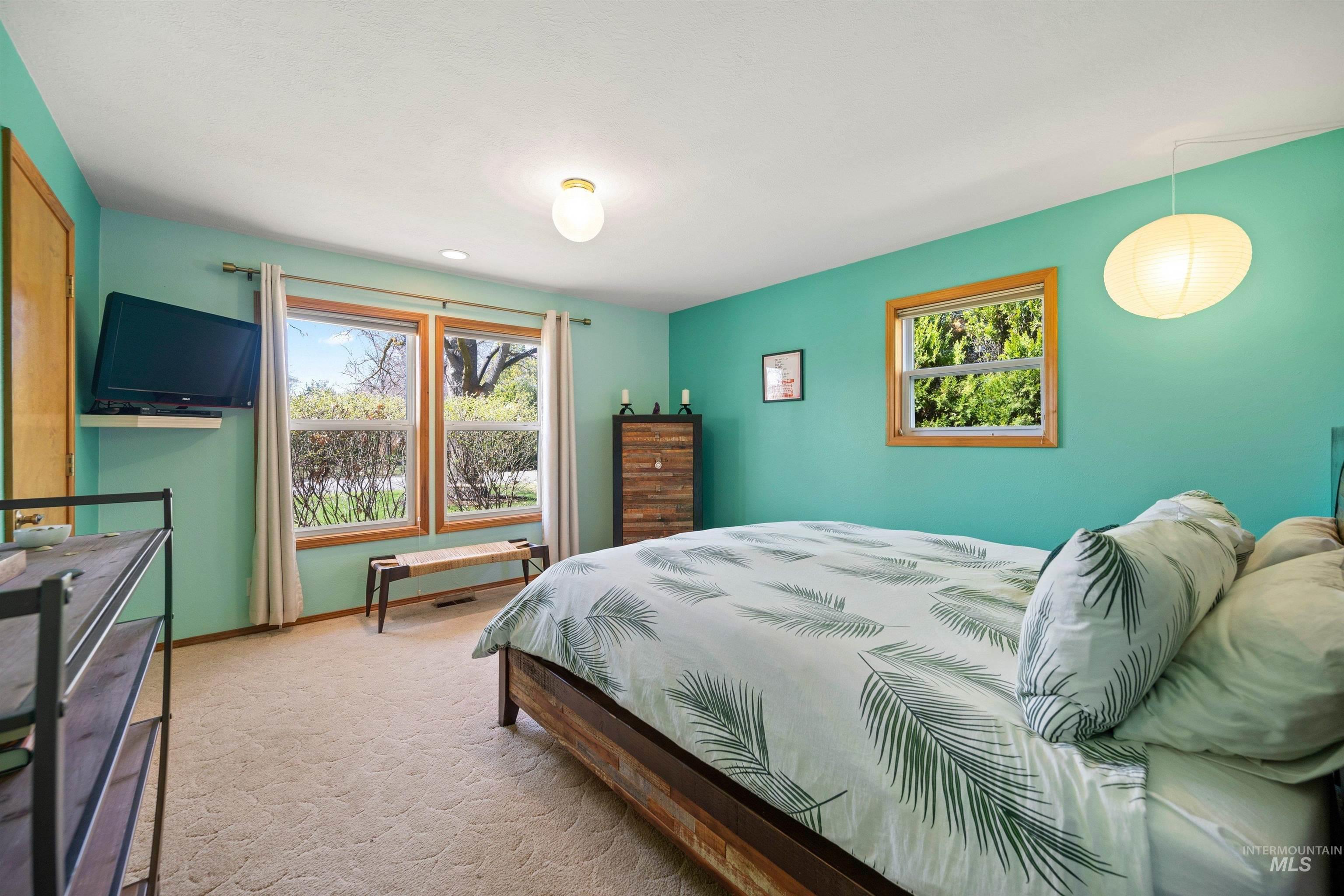 3718 N Cabarton Ln, Boise, Idaho 83704, 3 Bedrooms, 3 Bathrooms, Residential For Sale, Price $600,000,MLS 98980540