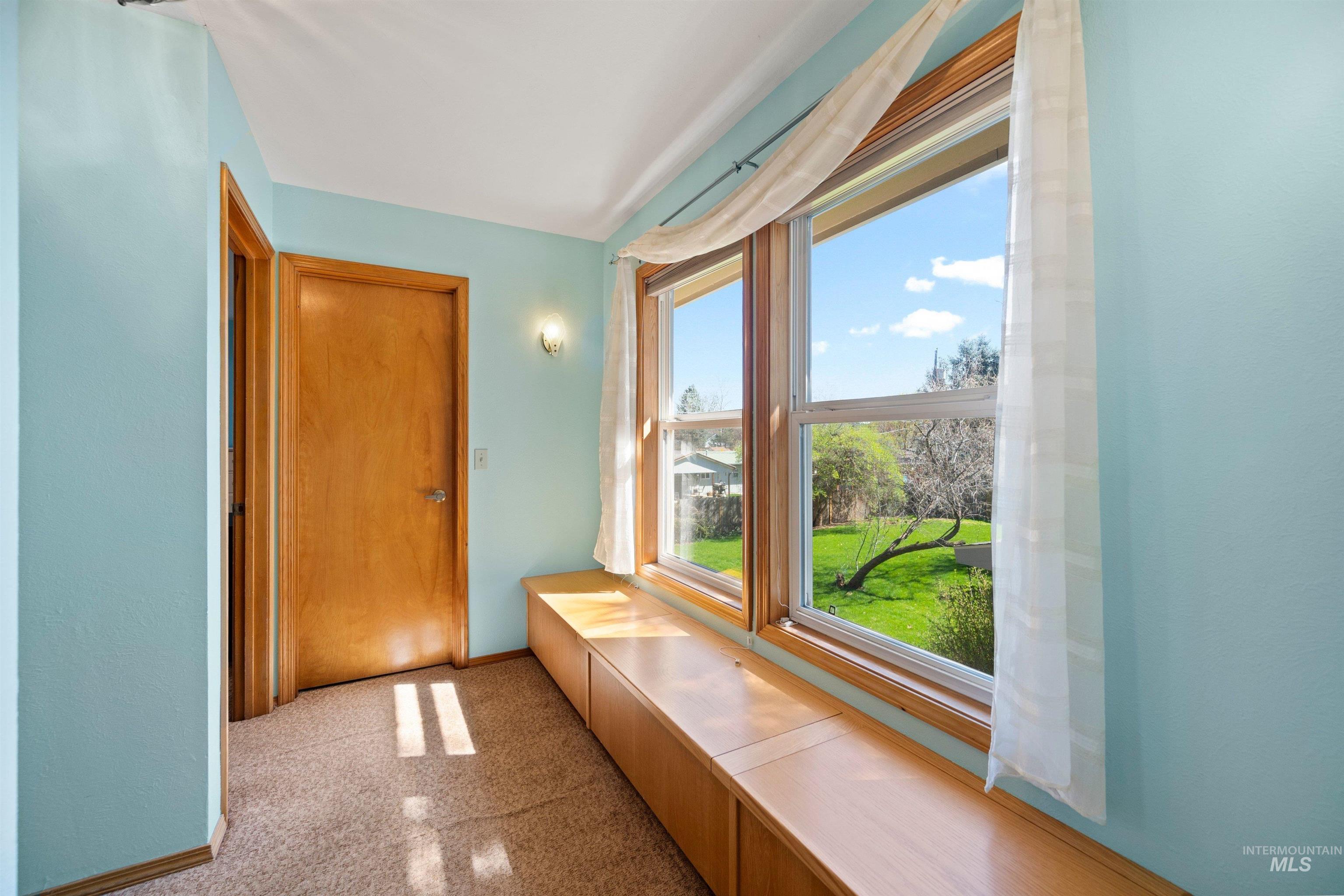 3718 N Cabarton Ln, Boise, Idaho 83704, 3 Bedrooms, 3 Bathrooms, Residential For Sale, Price $600,000,MLS 98980540