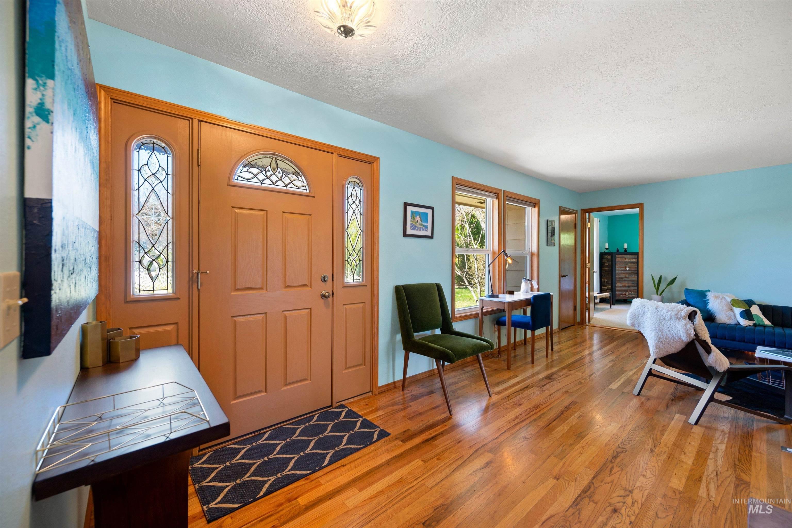 3718 N Cabarton Ln, Boise, Idaho 83704, 3 Bedrooms, 3 Bathrooms, Residential For Sale, Price $600,000,MLS 98980540