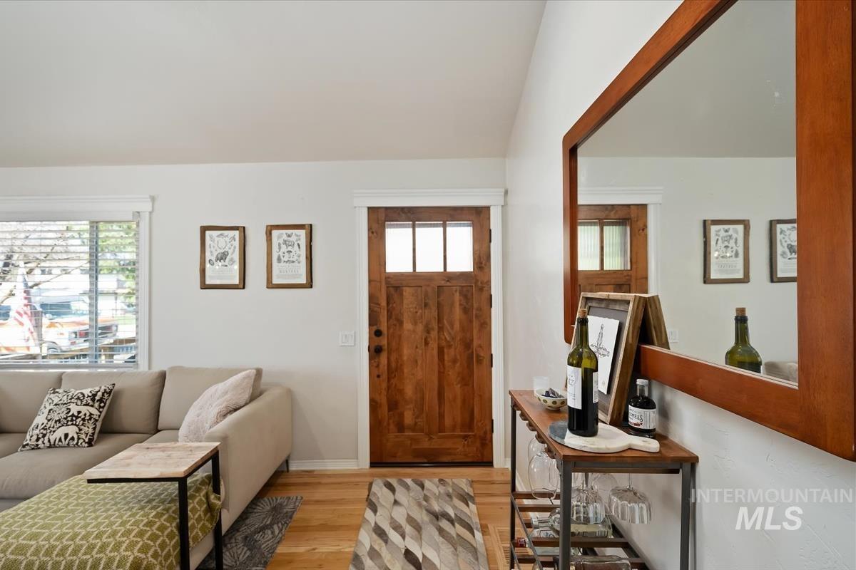 2705 W sunset, Boise, Idaho 83702, 2 Bedrooms, 2 Bathrooms, Residential For Sale, Price $619,900,MLS 98980541