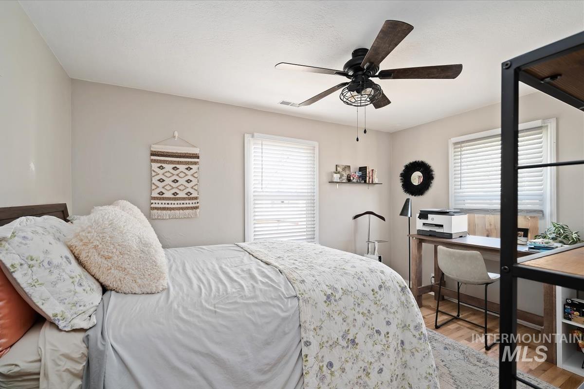 2705 W sunset, Boise, Idaho 83702, 2 Bedrooms, 2 Bathrooms, Residential For Sale, Price $619,900,MLS 98980541