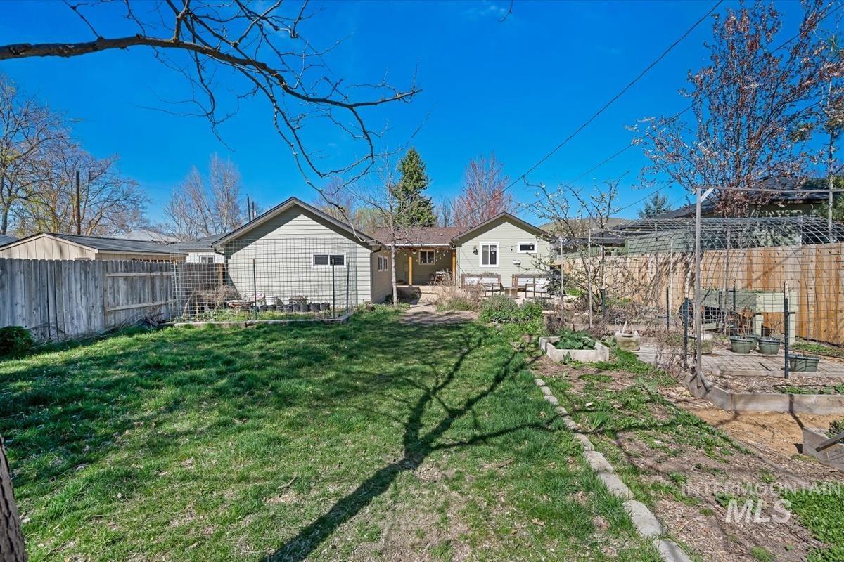 2705 W sunset, Boise, Idaho 83702, 2 Bedrooms, 2 Bathrooms, Residential For Sale, Price $619,900,MLS 98980541