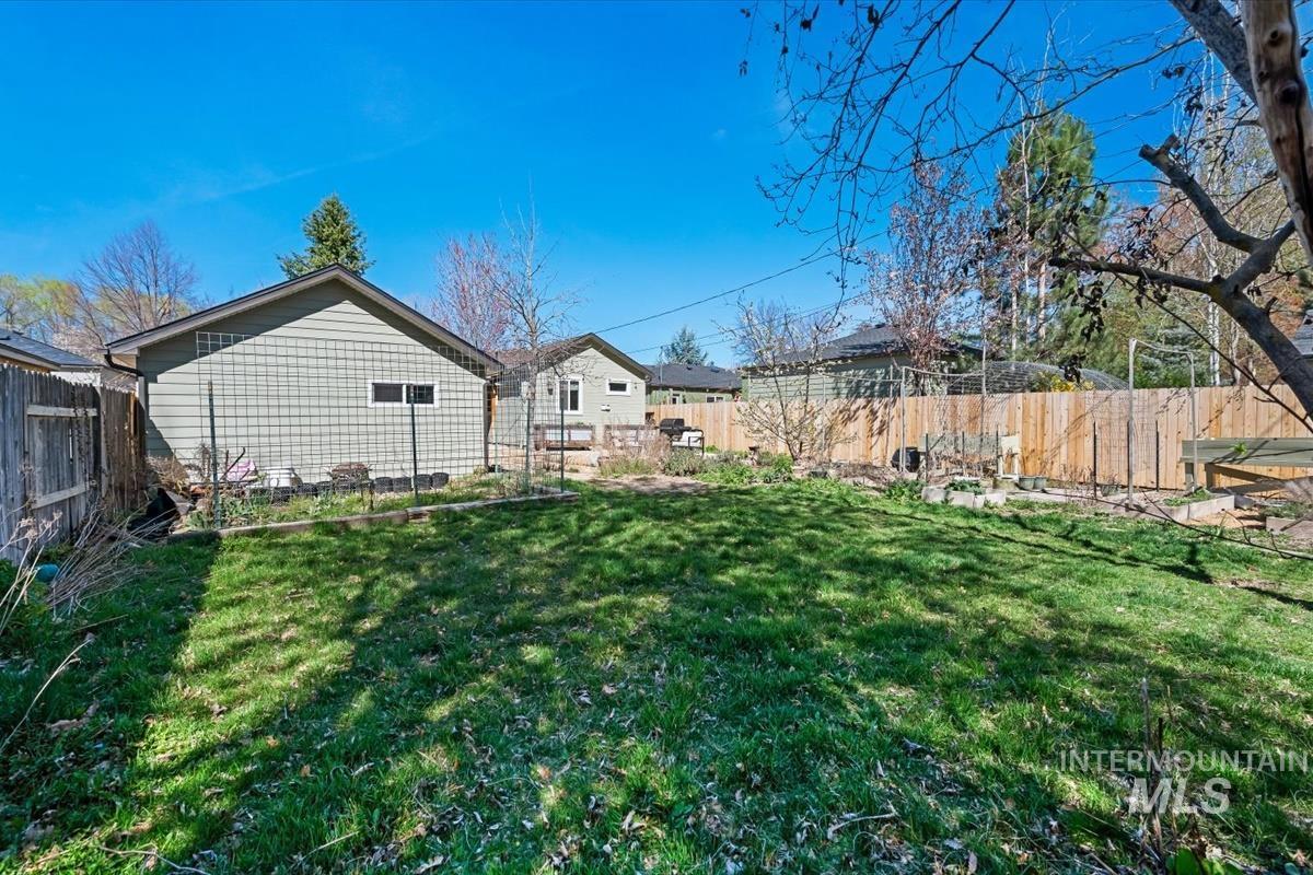 2705 W sunset, Boise, Idaho 83702, 2 Bedrooms, 2 Bathrooms, Residential For Sale, Price $619,900,MLS 98980541