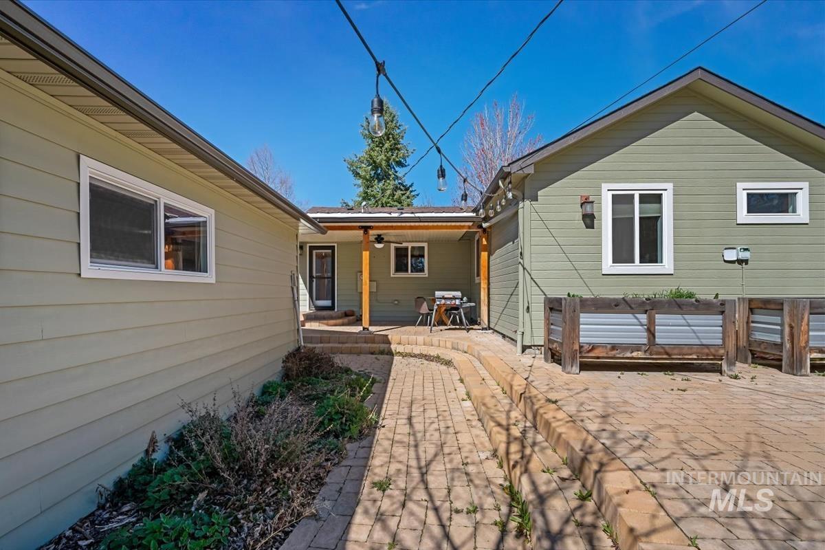 2705 W sunset, Boise, Idaho 83702, 2 Bedrooms, 2 Bathrooms, Residential For Sale, Price $619,900,MLS 98980541