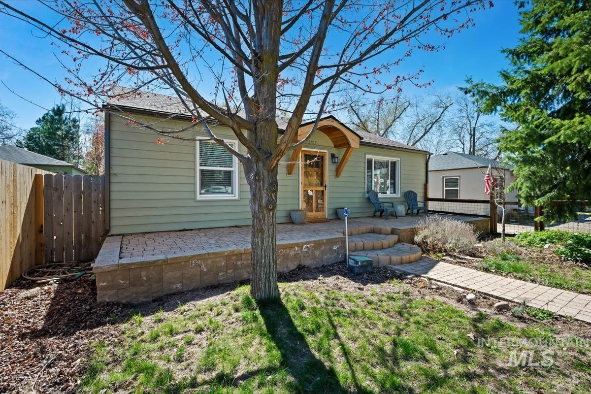 2705 W sunset, Boise, Idaho 83702, 2 Bedrooms, 2 Bathrooms, Residential For Sale, Price $619,900,MLS 98980541