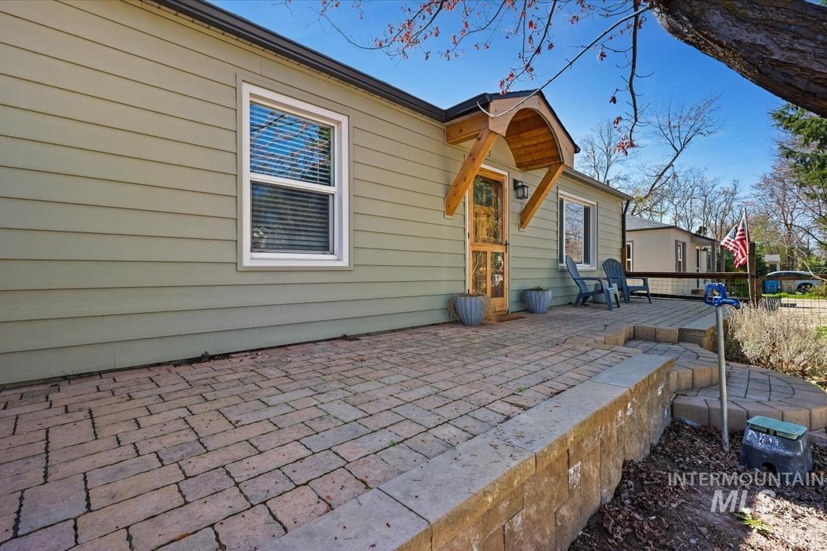 2705 W sunset, Boise, Idaho 83702, 2 Bedrooms, 2 Bathrooms, Residential For Sale, Price $619,900,MLS 98980541