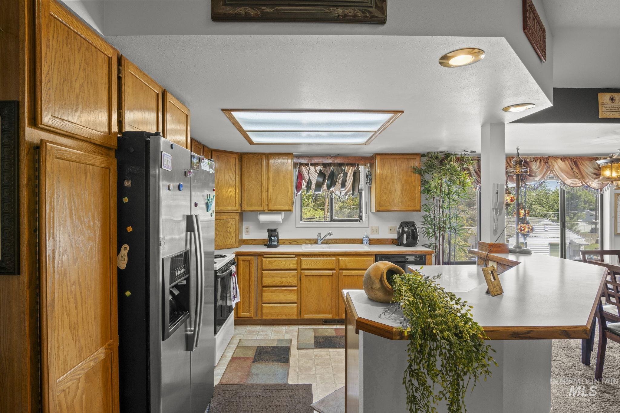 355 Elm Street North #A-7, Twin Falls, Idaho 83301, 2 Bedrooms, 2 Bathrooms, Residential For Sale, Price $239,900,MLS 98980542