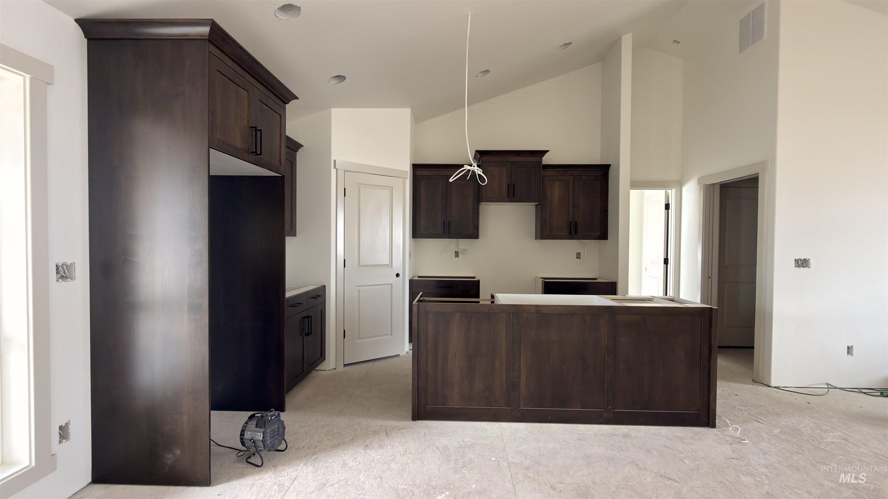 563 Pisces Ct., Twin Falls, Idaho 83301-7145, 3 Bedrooms, 2 Bathrooms, Residential For Sale, Price $419,999,MLS 98980544