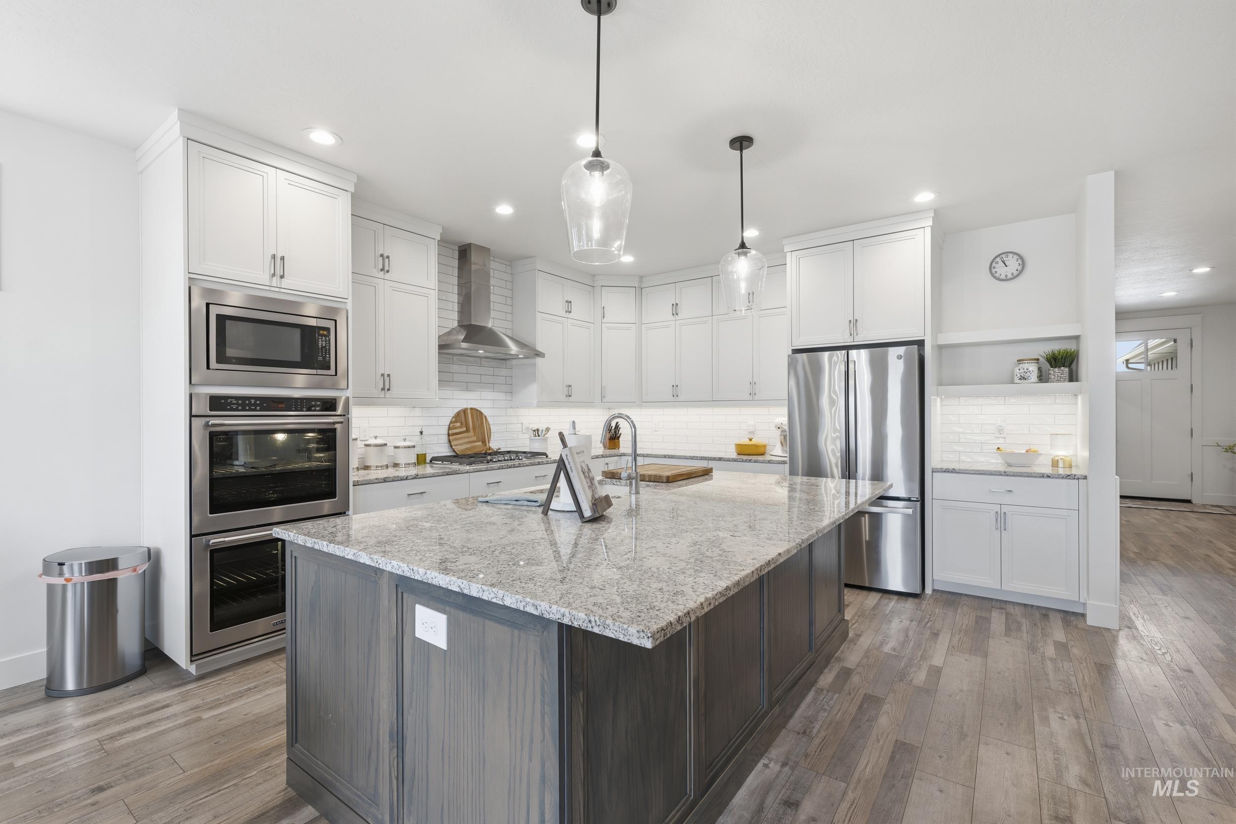 1310 W Winsett, Kuna, Idaho 83634-2460, 4 Bedrooms, 3 Bathrooms, Residential For Sale, Price $660,000,MLS 98980546