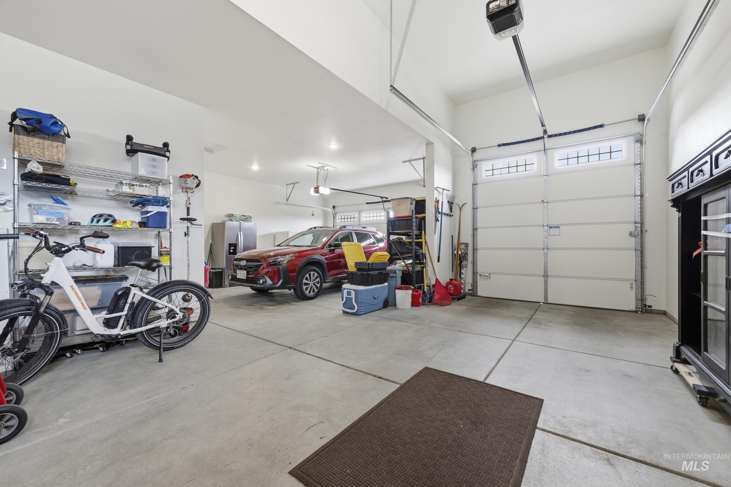 1310 W Winsett, Kuna, Idaho 83634-2460, 4 Bedrooms, 3 Bathrooms, Residential For Sale, Price $660,000,MLS 98980546