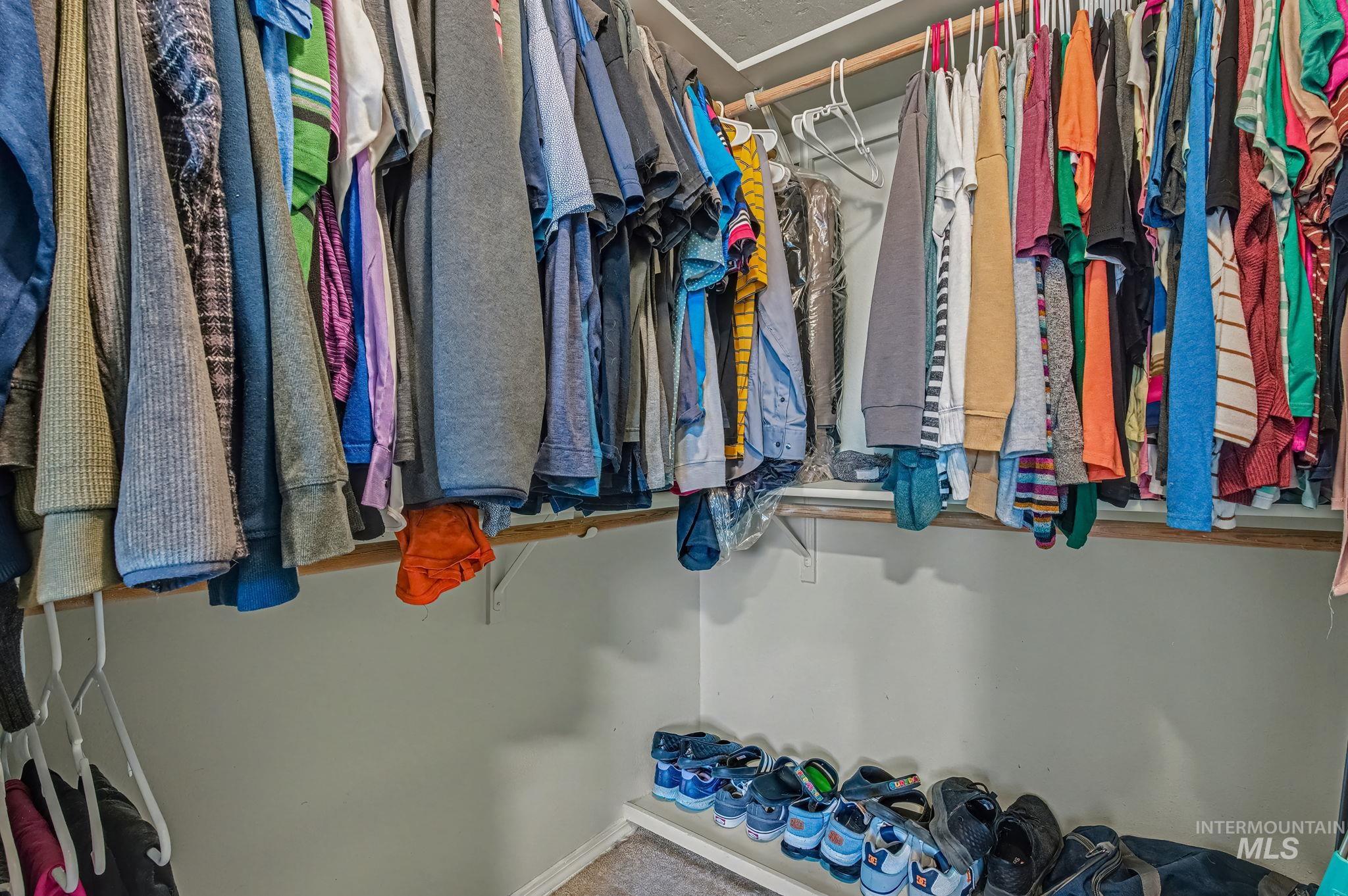 2910 Cougar Ave, Nampa, Idaho 83687, 3 Bedrooms, 2 Bathrooms, Residential For Sale, Price $350,000,MLS 98980547