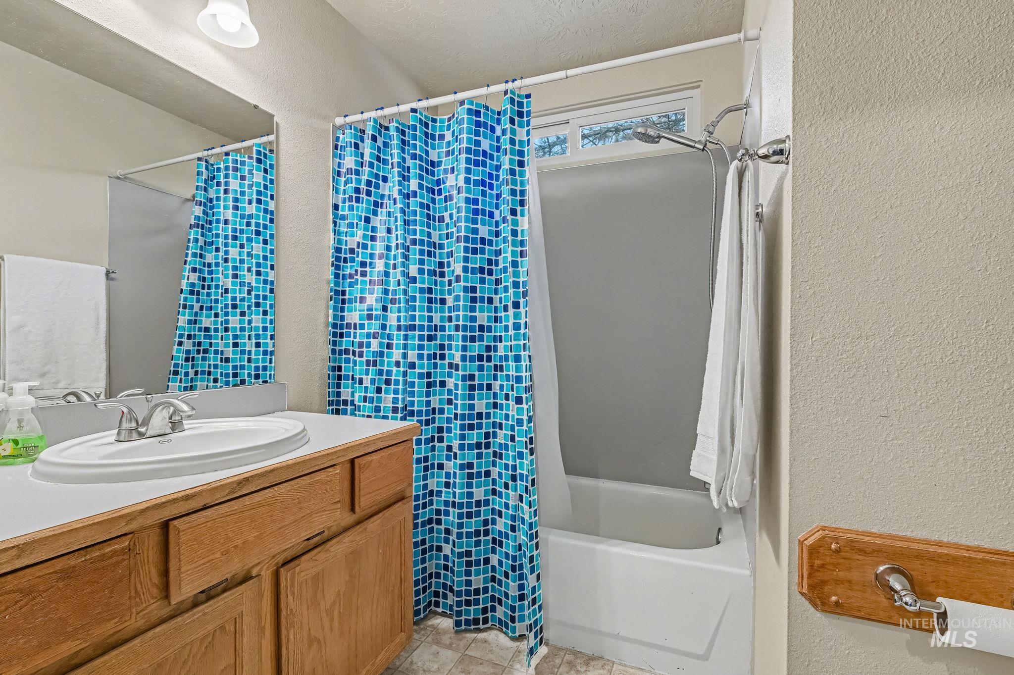 2910 Cougar Ave, Nampa, Idaho 83687, 3 Bedrooms, 2 Bathrooms, Residential For Sale, Price $350,000,MLS 98980547