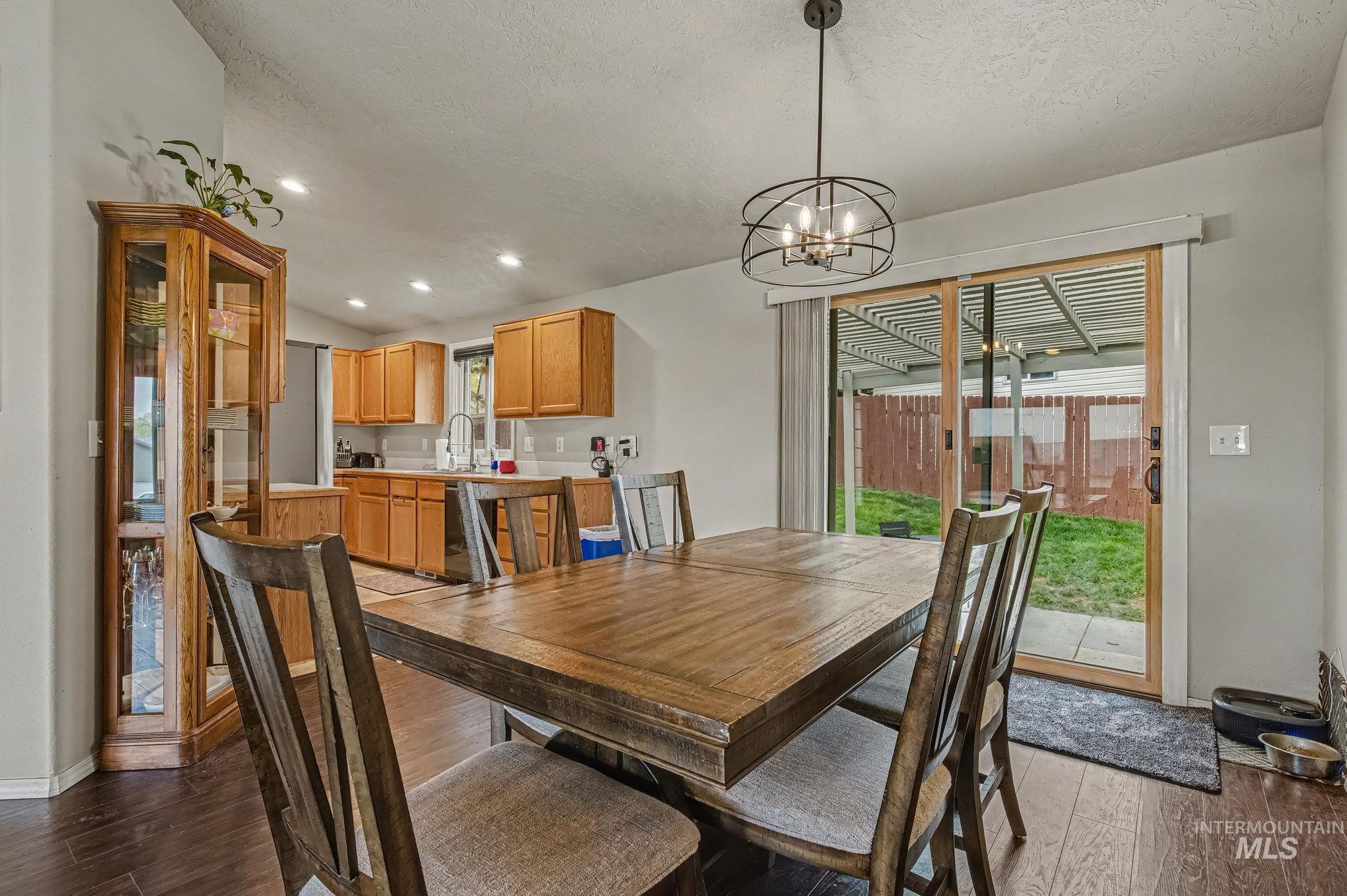 2910 Cougar Ave, Nampa, Idaho 83687, 3 Bedrooms, 2 Bathrooms, Residential For Sale, Price $350,000,MLS 98980547