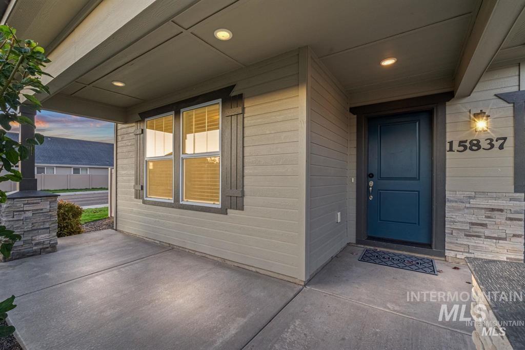 15837 N Limestone Way, Nampa, Idaho 83651, 4 Bedrooms, 2 Bathrooms, Residential For Sale, Price $439,990, 98980552