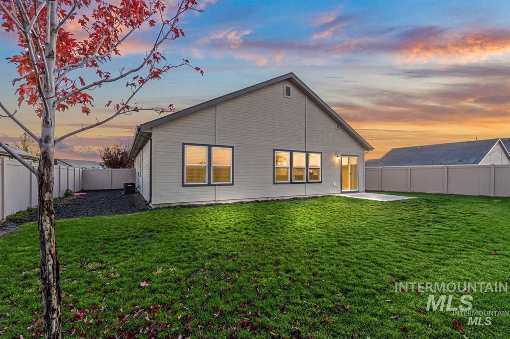 15837 N Limestone Way, Nampa, Idaho 83651, 4 Bedrooms, 2 Bathrooms, Residential For Sale, Price $439,990, 98980552