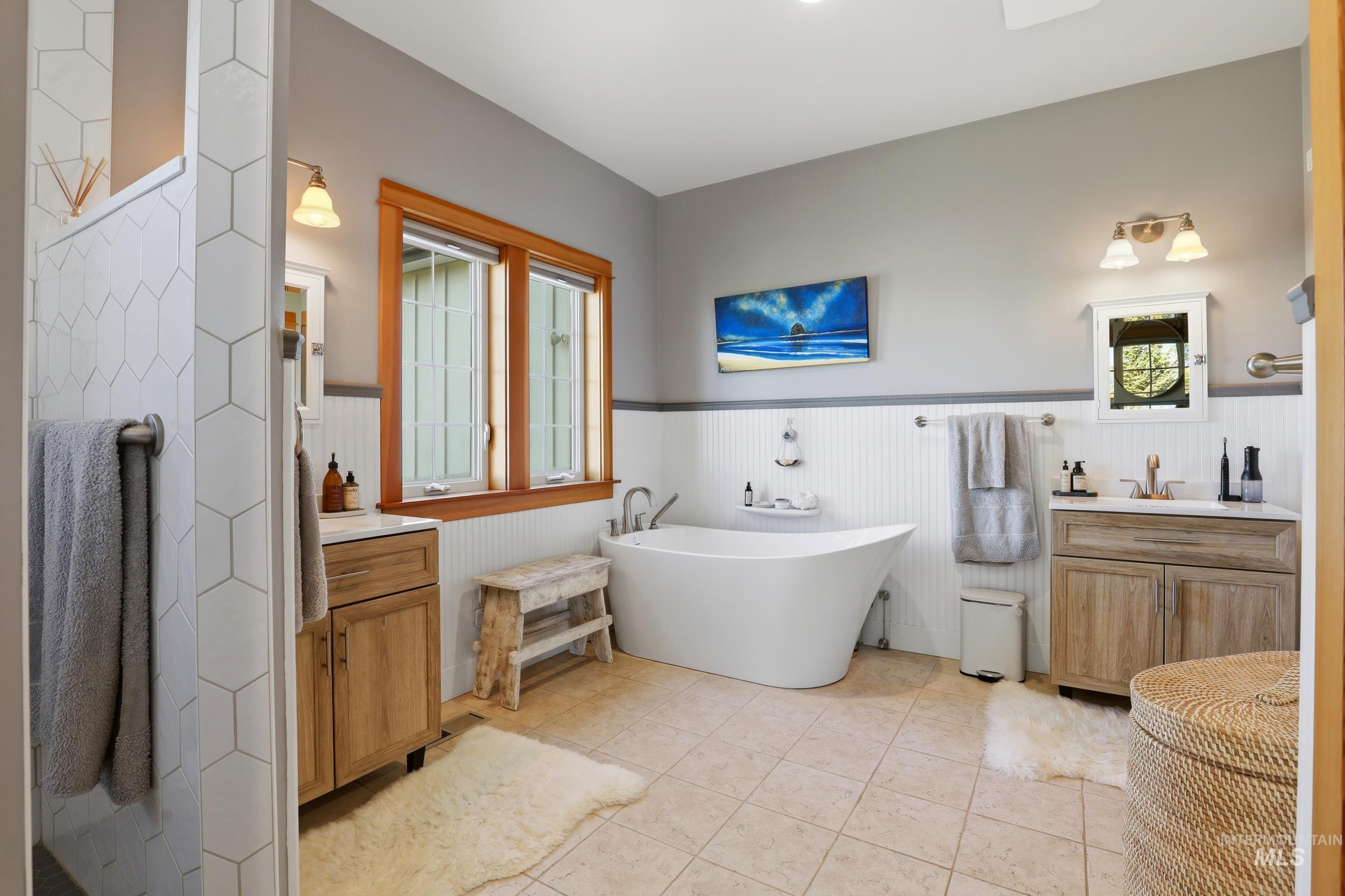 1014 Hilby Rd, Moscow, Idaho 83843, 4 Bedrooms, 4 Bathrooms, Residential For Sale, Price $2,495,000,MLS 98980554