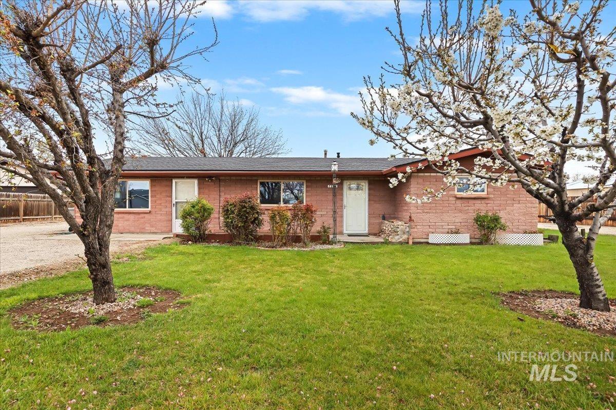 7226 Cherry Lane, Nampa, Idaho 83687, 3 Bedrooms, 2 Bathrooms, Residential For Sale, Price $459,000, 98980555