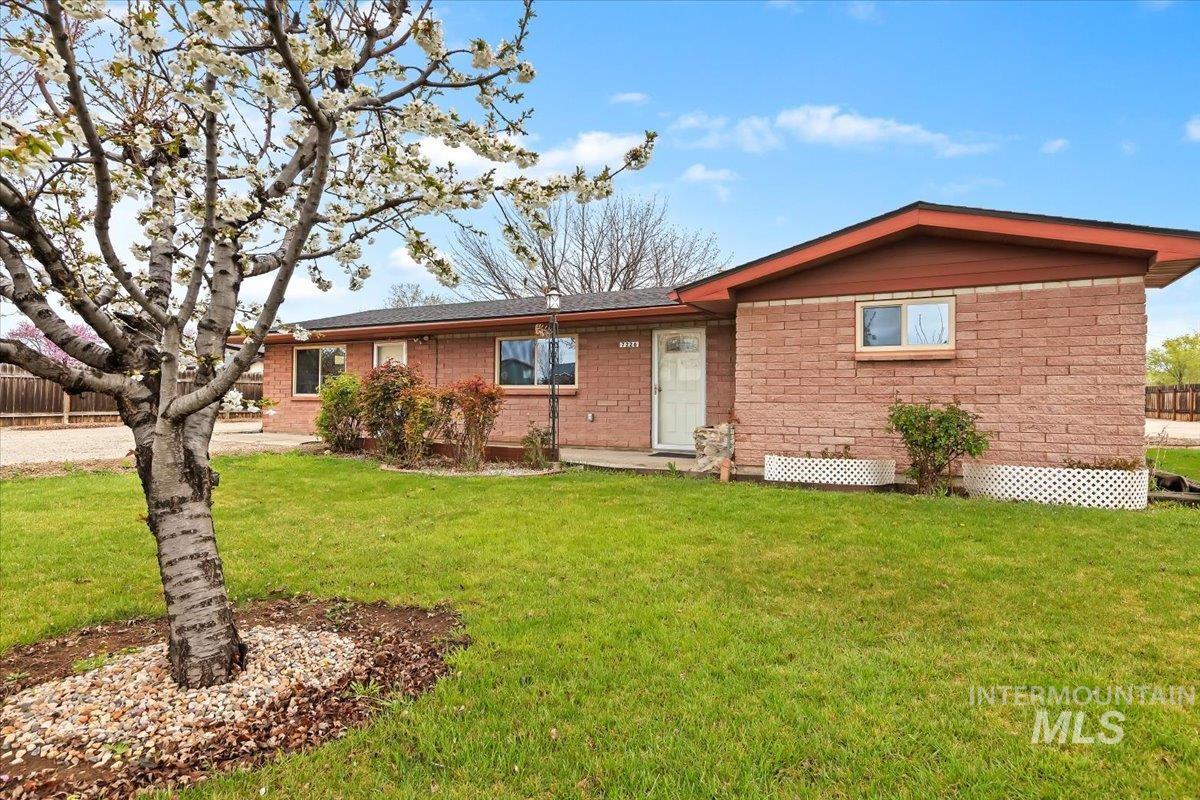 7226 Cherry Lane, Nampa, Idaho 83687, 3 Bedrooms, 2 Bathrooms, Residential For Sale, Price $459,000, 98980555
